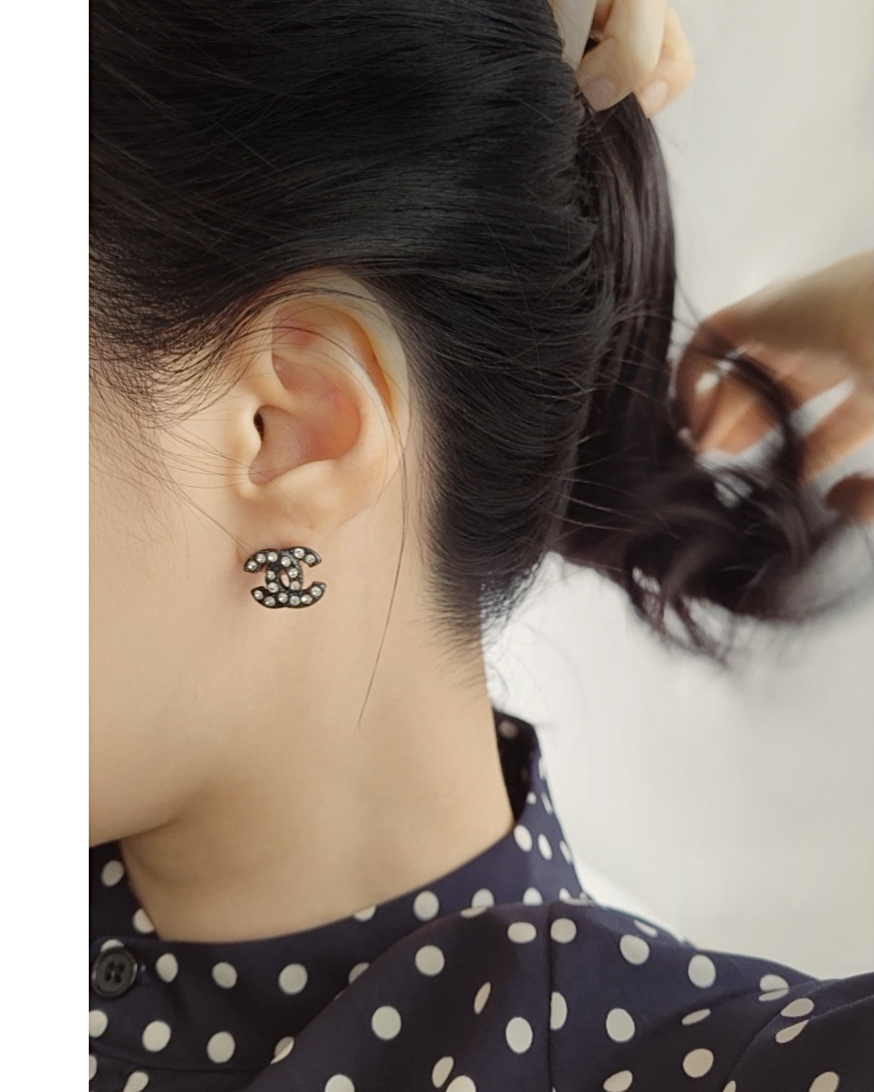 2004년도 CHANEL vintage earring