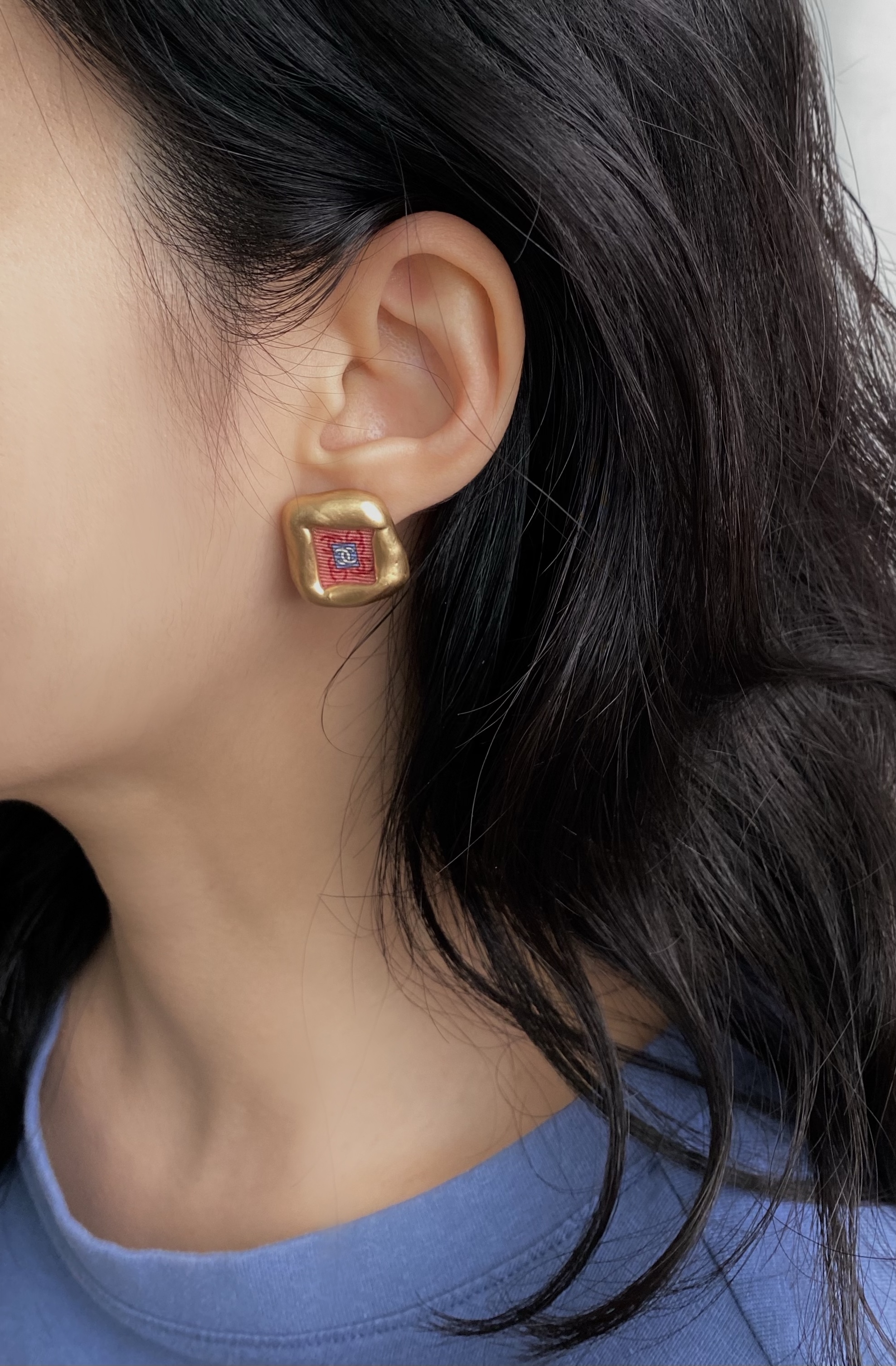 CHANEL melting square silk CC earring no.24