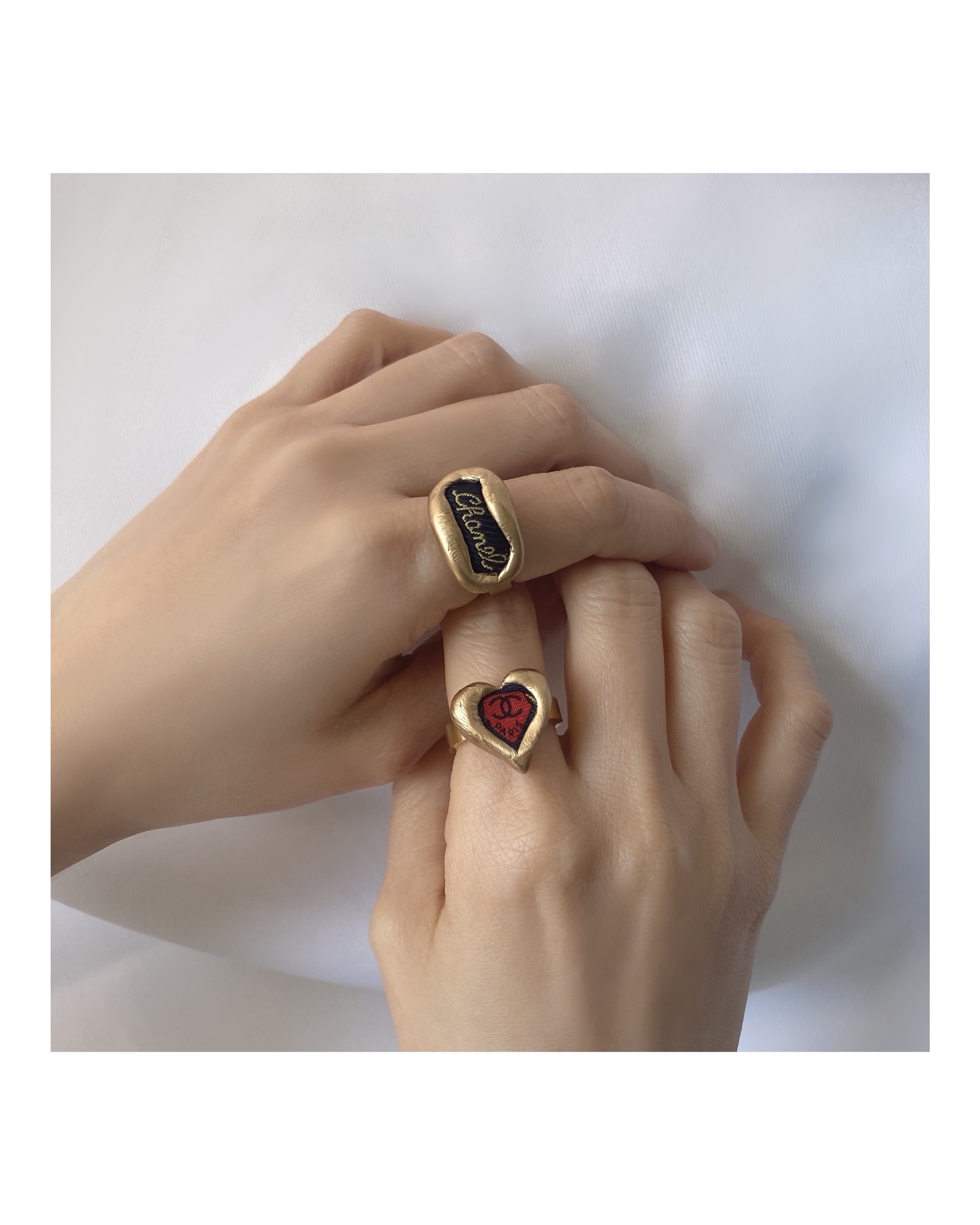 CHANEL navy Initial ring II no.26