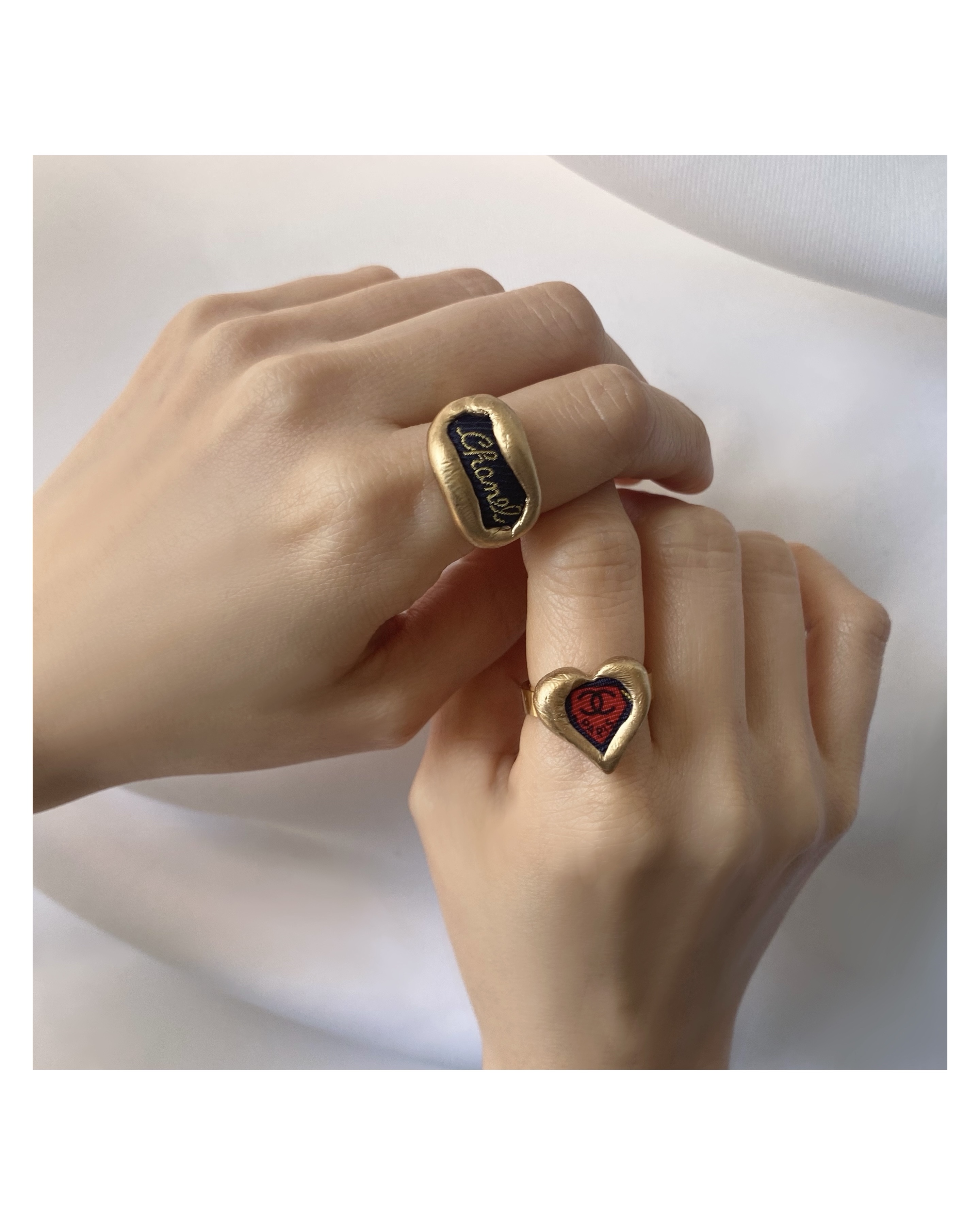 CHANEL navy Initial ring II no.26