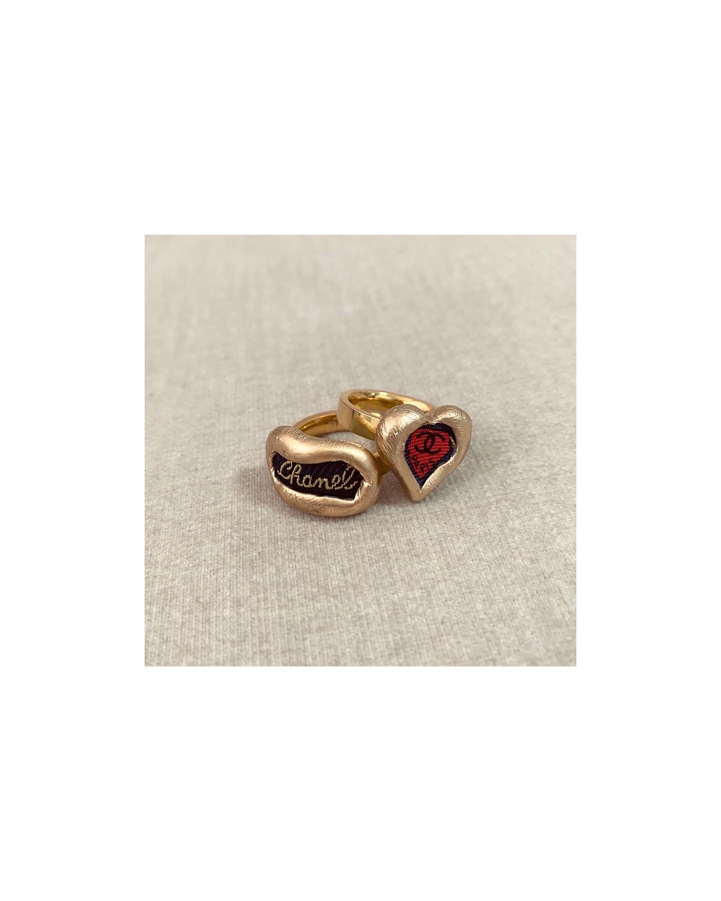 CHANEL red CC heart & navy Initial ring set no.27