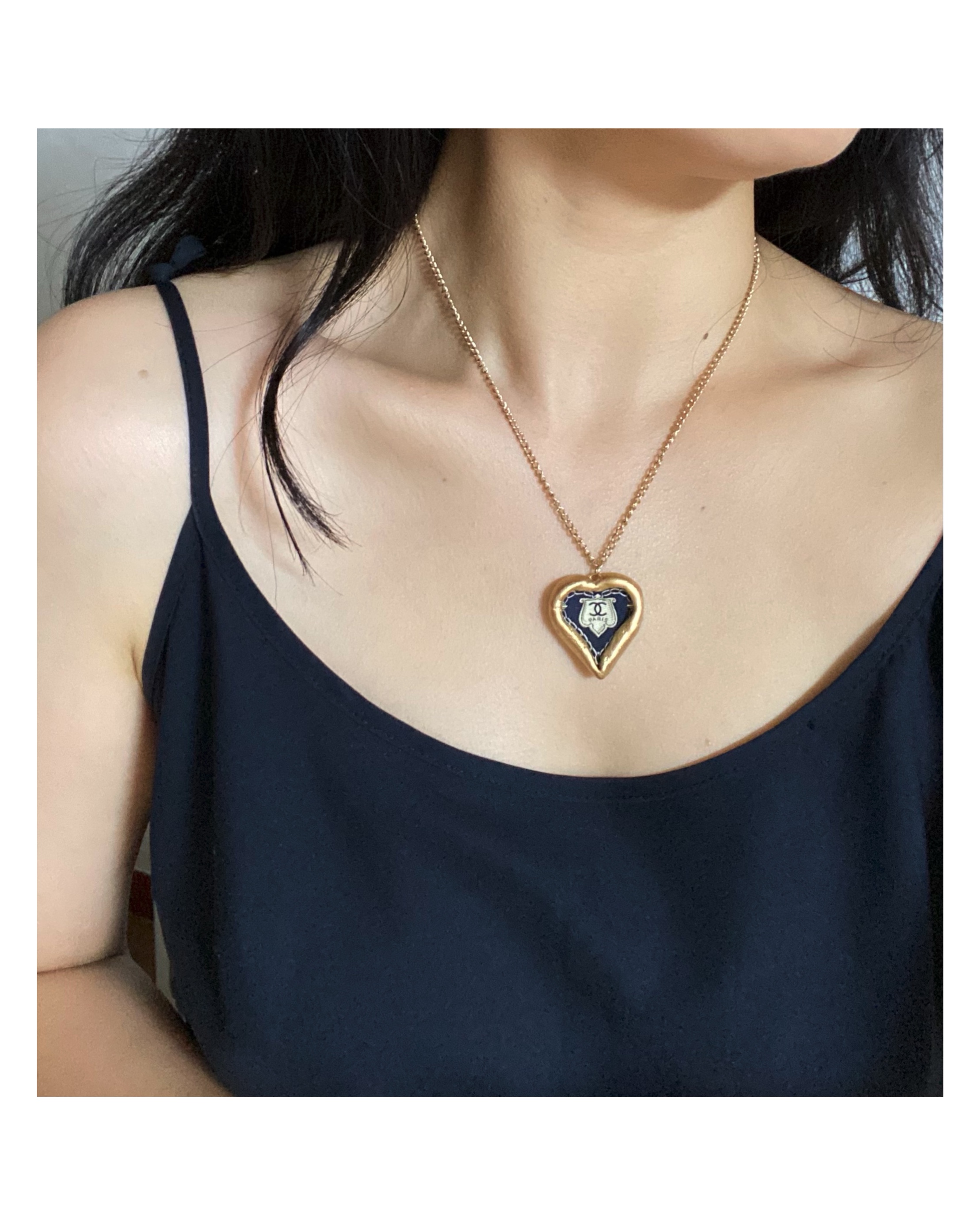 CHANEL navy heart silk CC necklace no.31