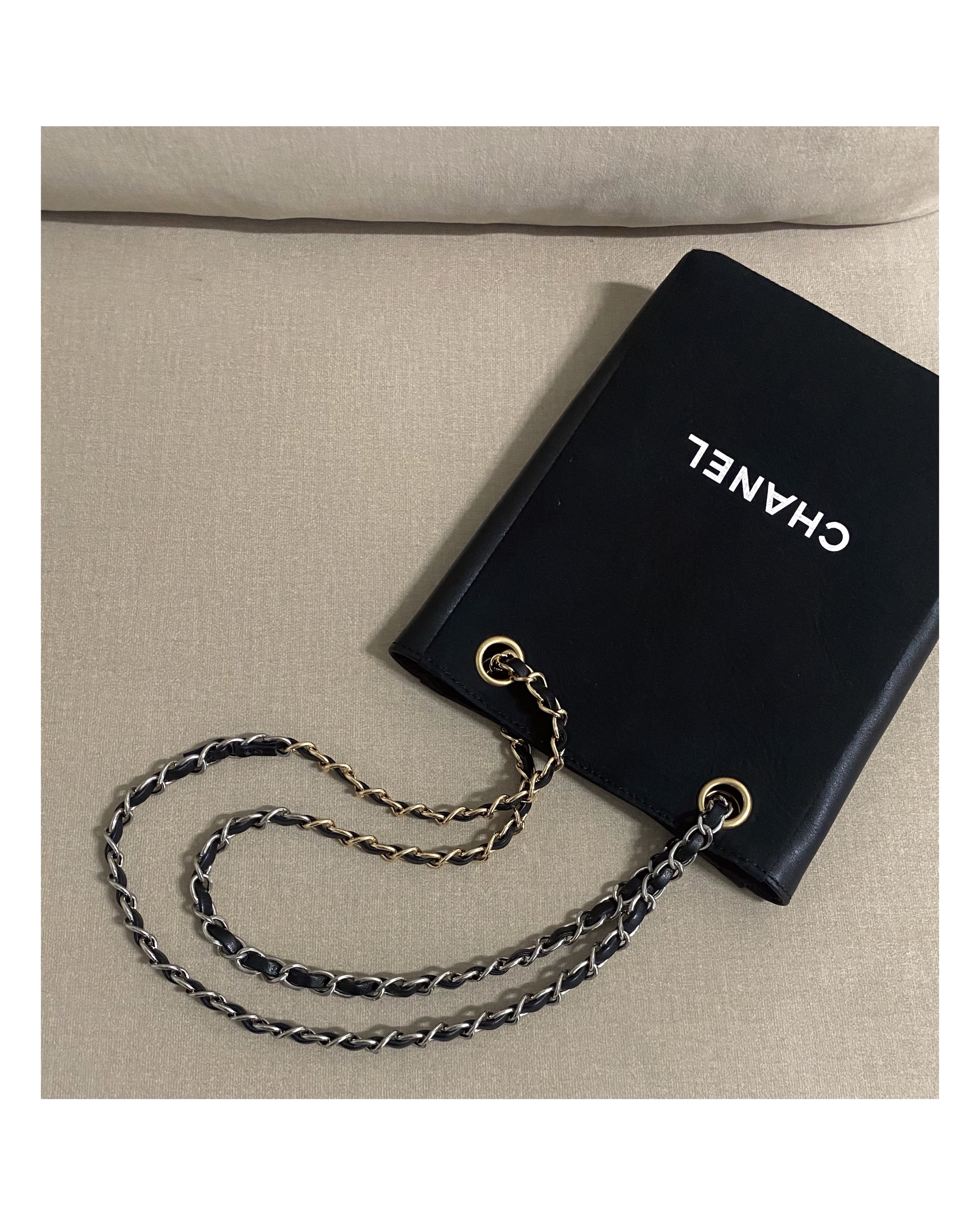 CHANEL dust X leather Initial bag no.22