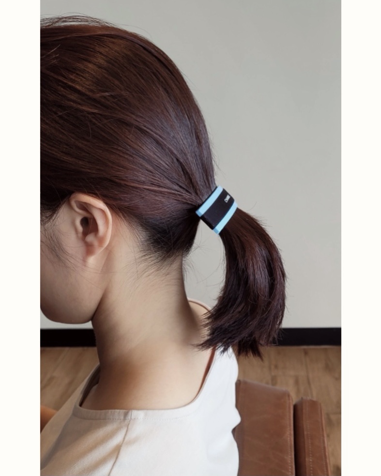 CHANEL candy color Initial hairclip no.37