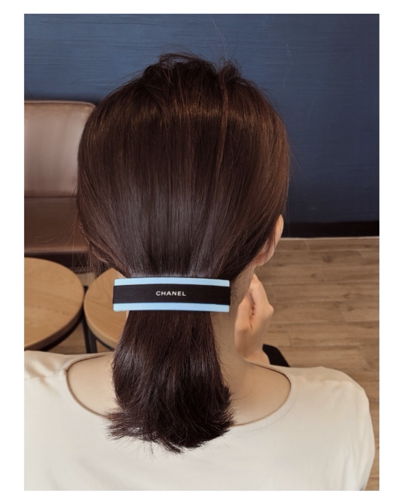 CHANEL candy color Initial hairclip no.37