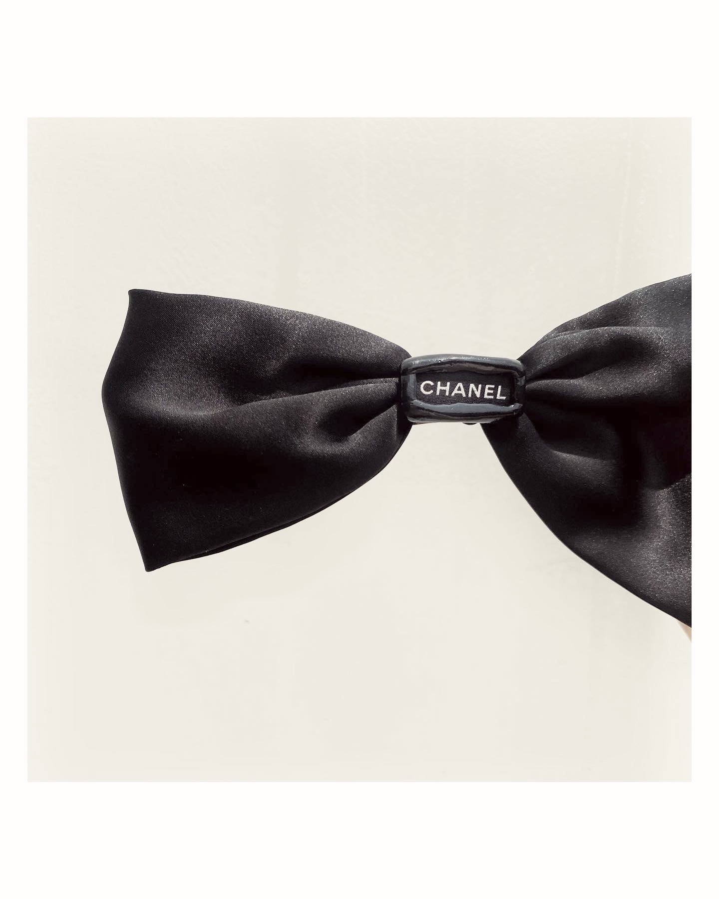 CHANEL Initial silk 100% ribbon hairclip no.40