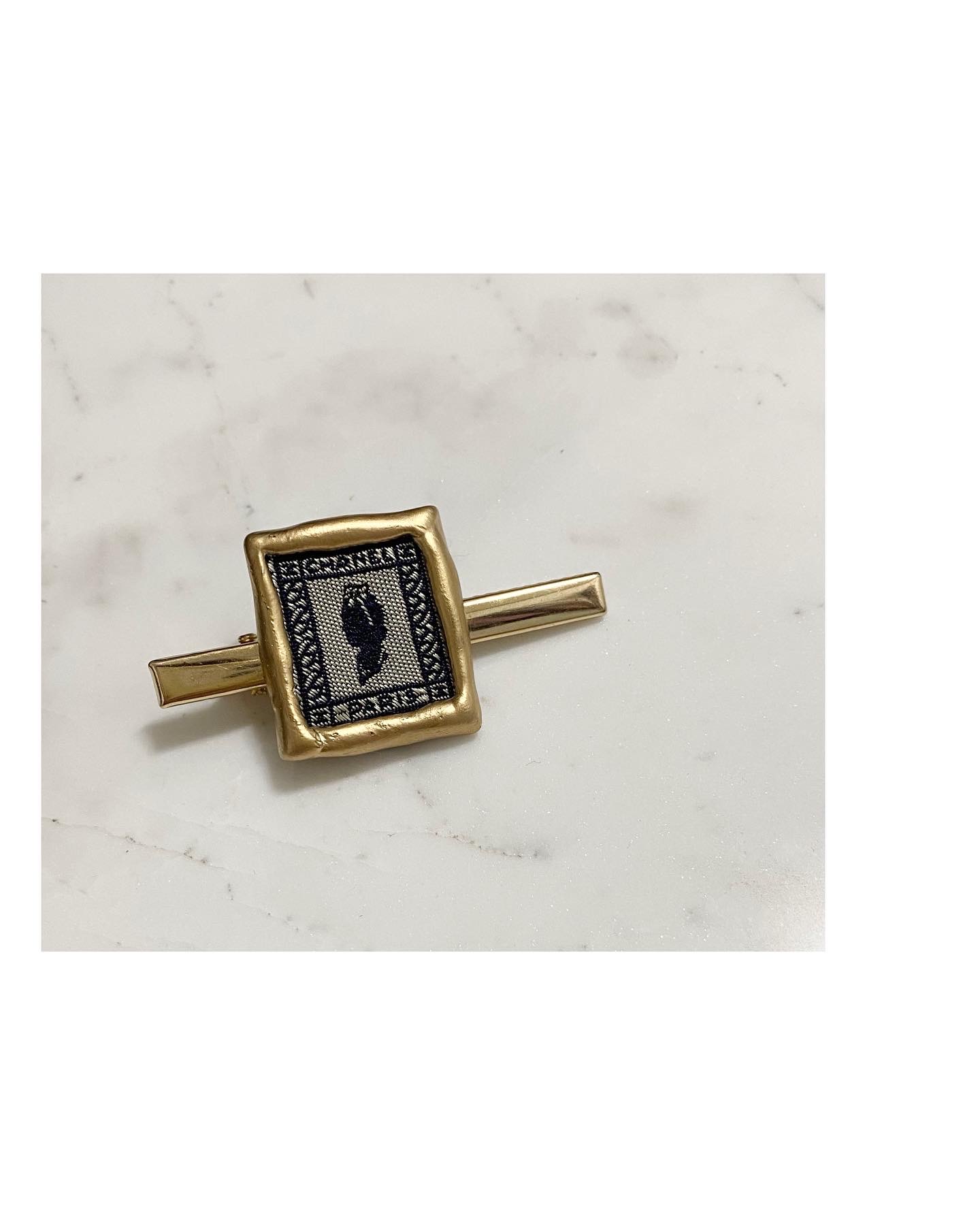 CHANEL madam coco & number 5 hairpin no.44