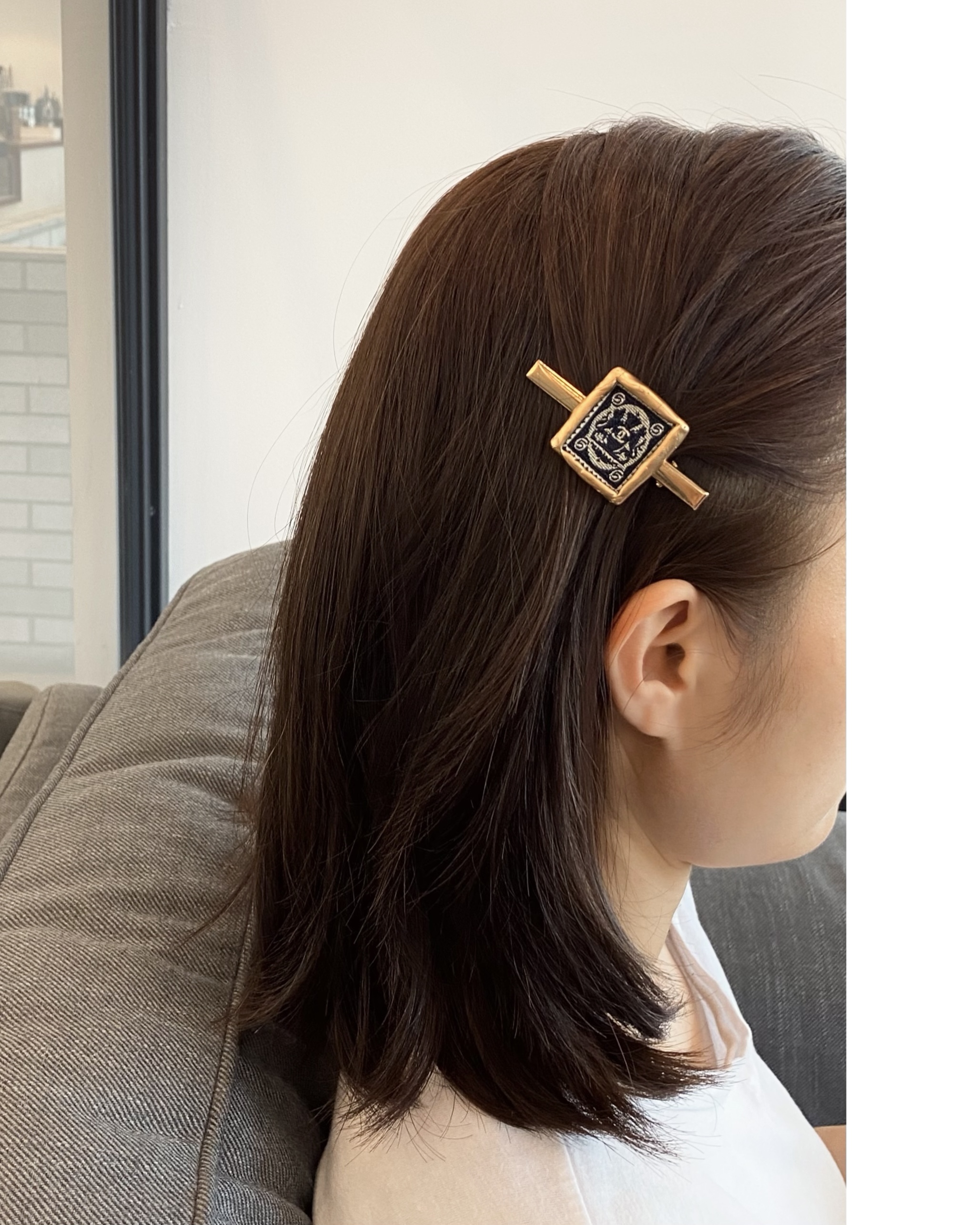 CHANEL madam coco & number 5 hairpin no.44