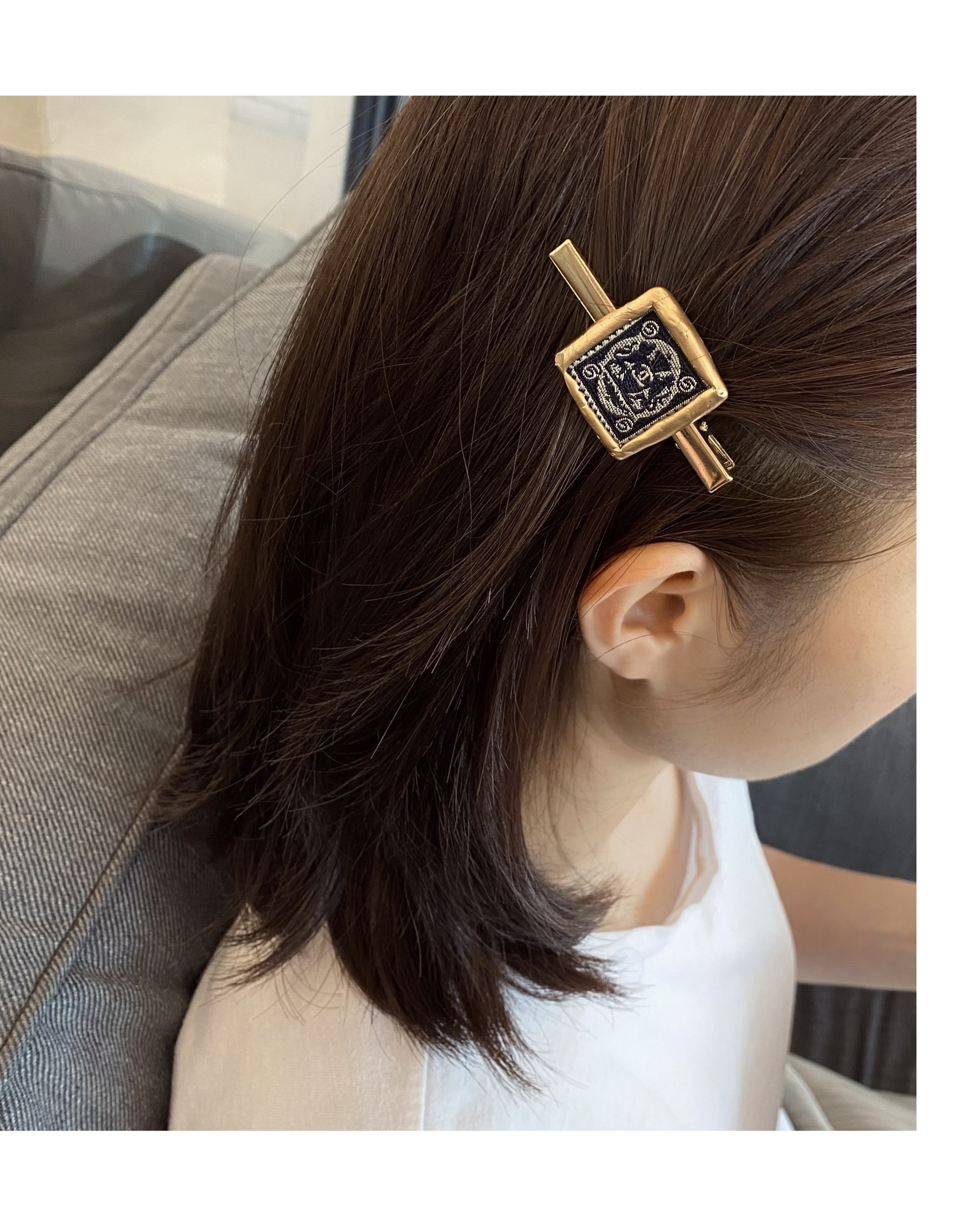 CHANEL madam coco & number 5 hairpin no.44