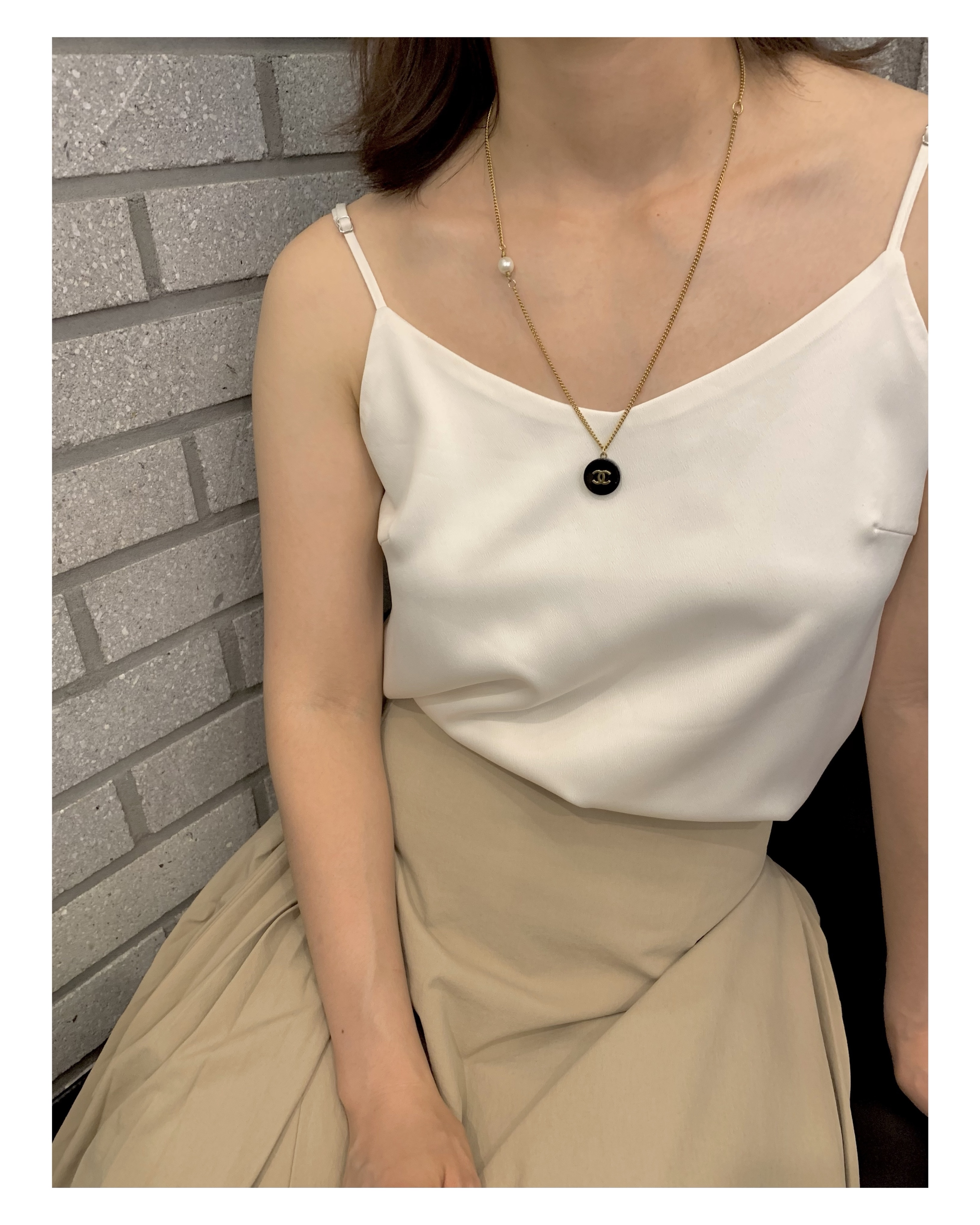 CHANEL button no.53