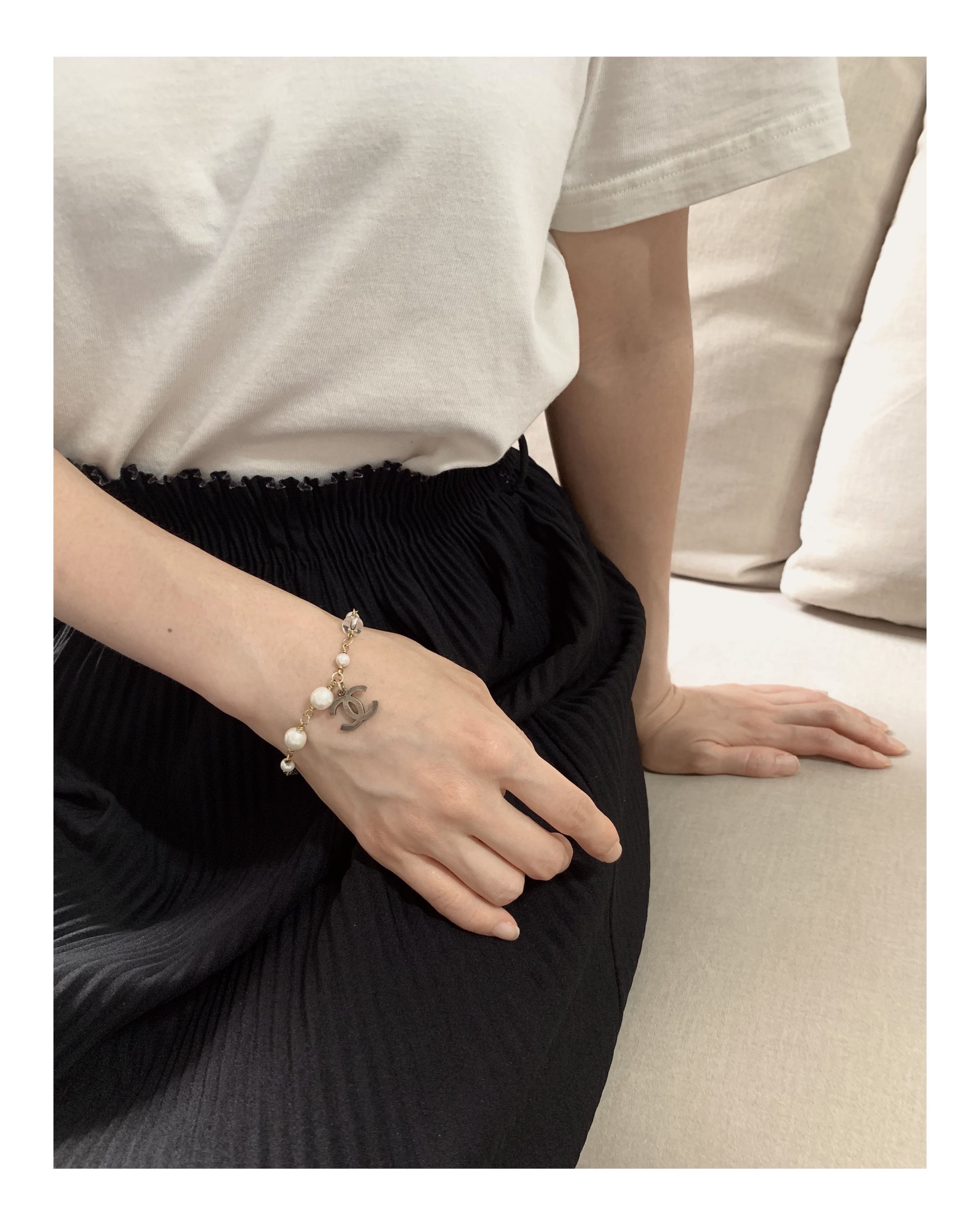 CHANEL bronze CC pearl bracelet