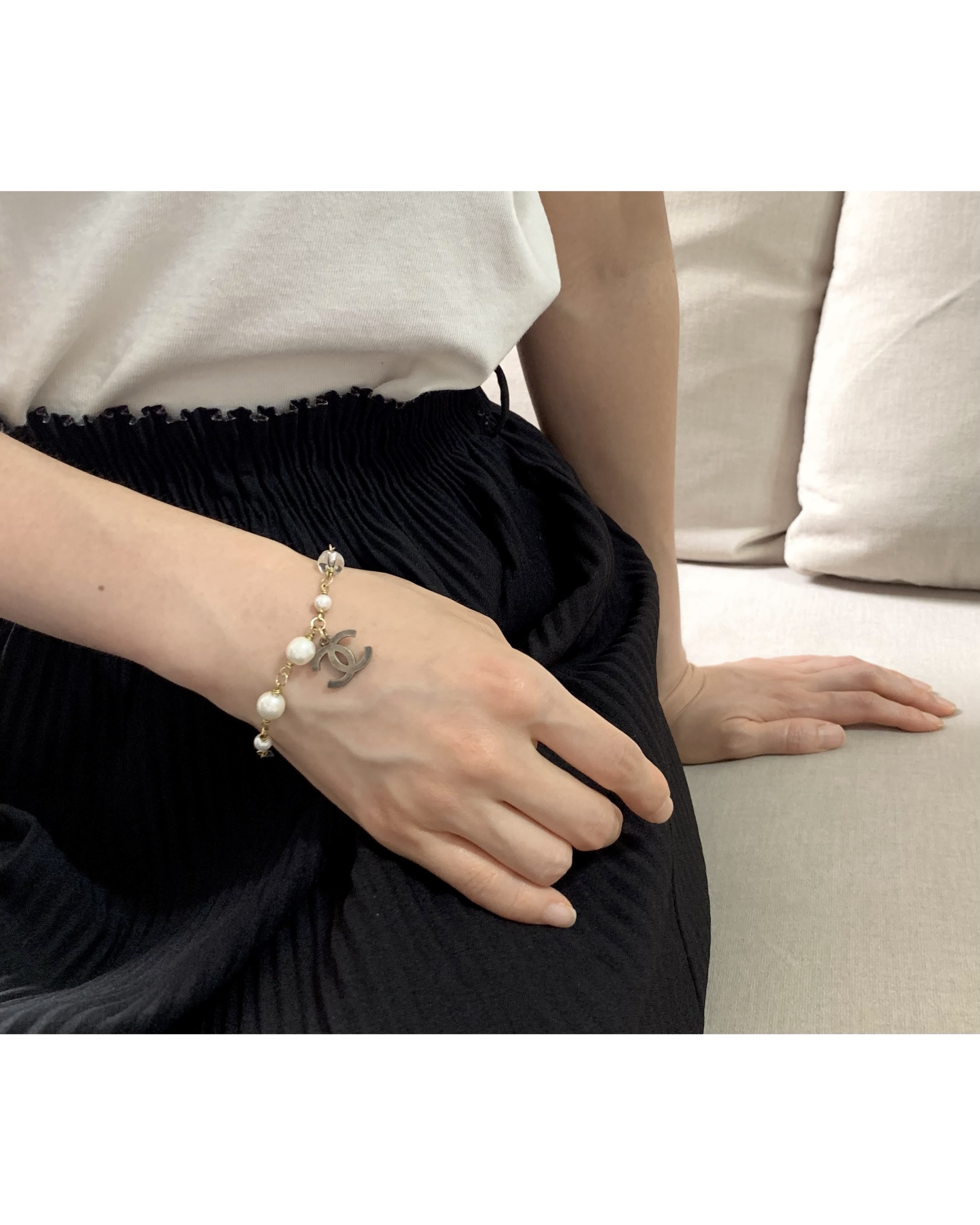 CHANEL bronze CC pearl bracelet
