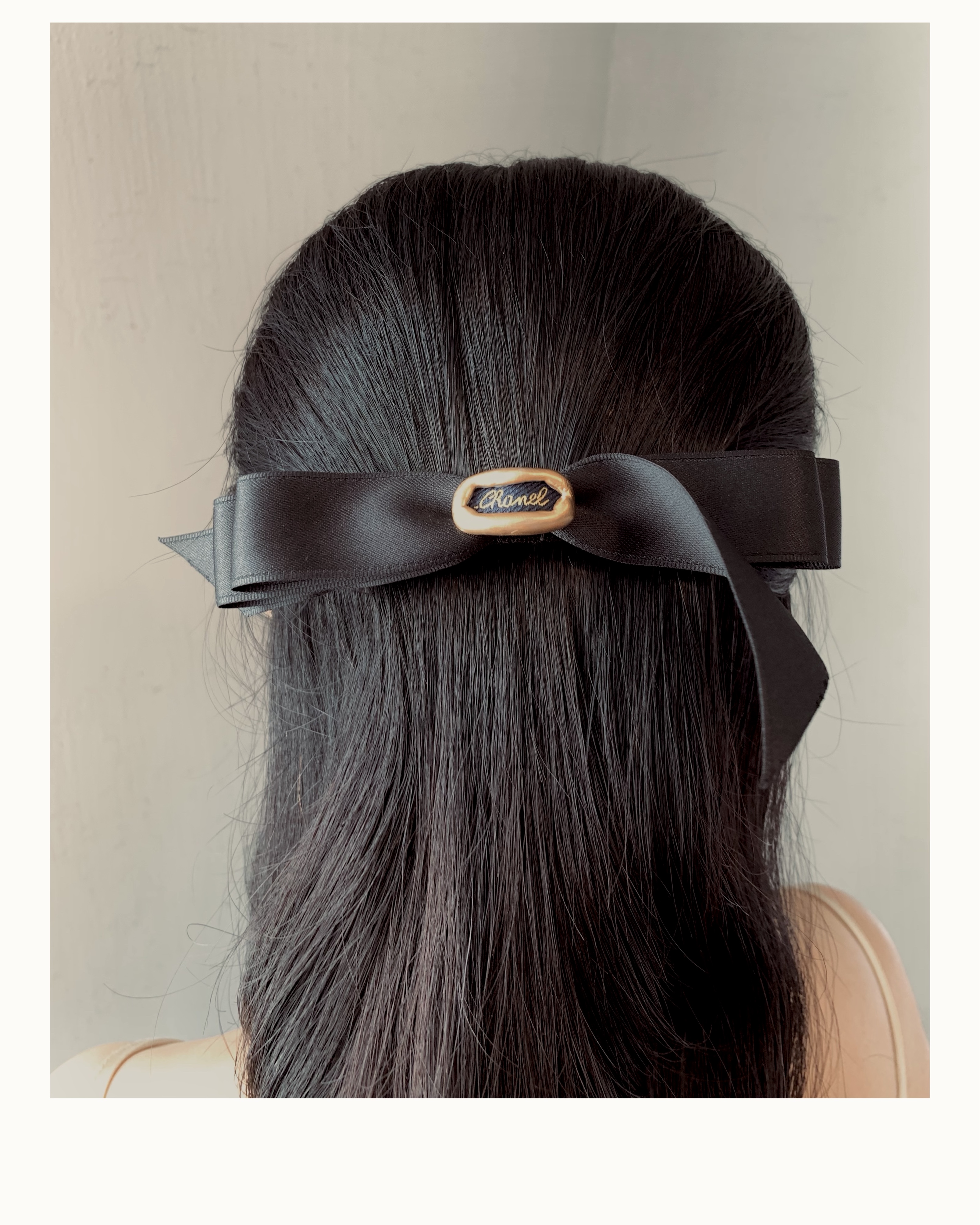 CHANEL navy Initial ribbon hairclip no.49