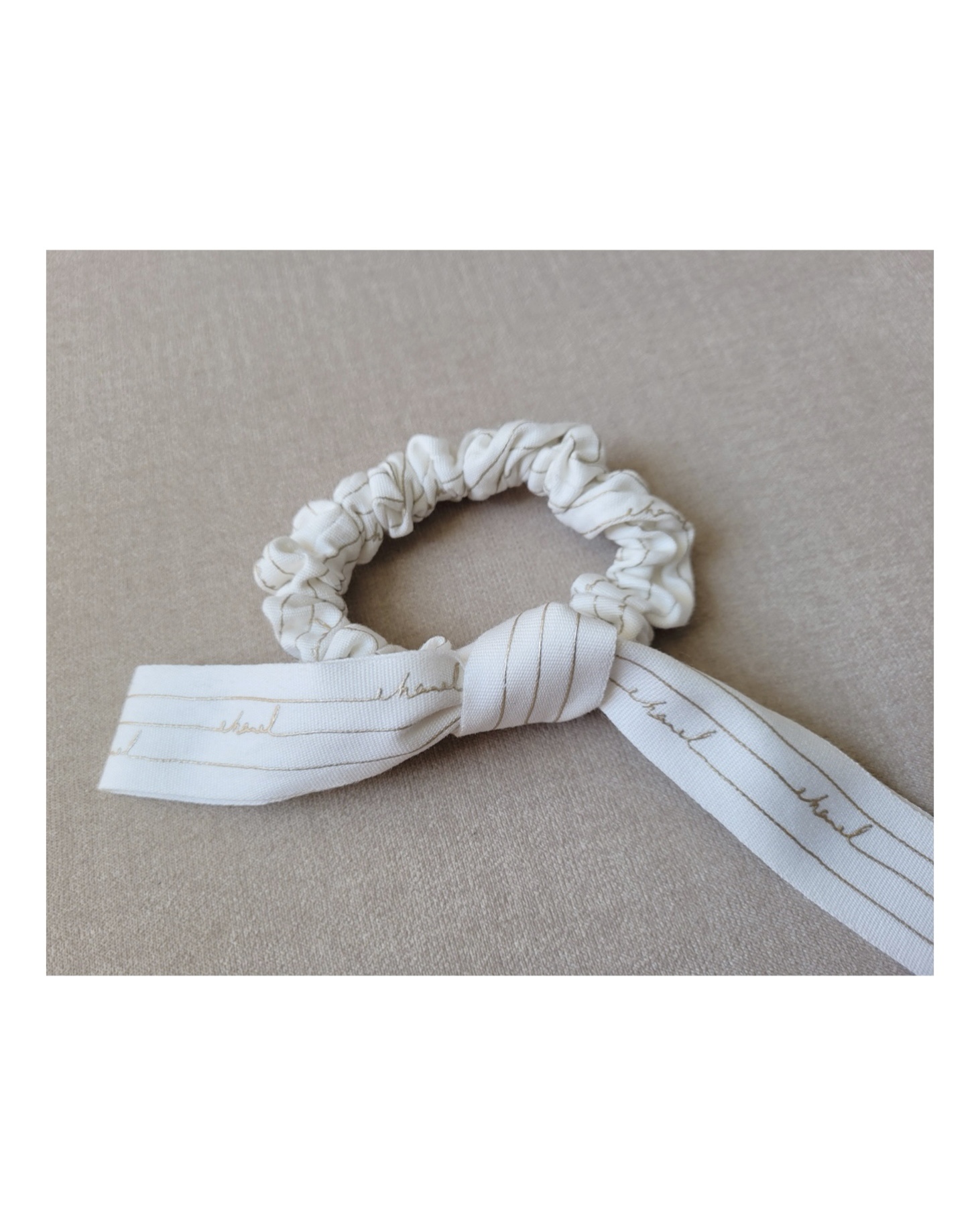 CHANEL cursive letter ribbon hair tie no.51