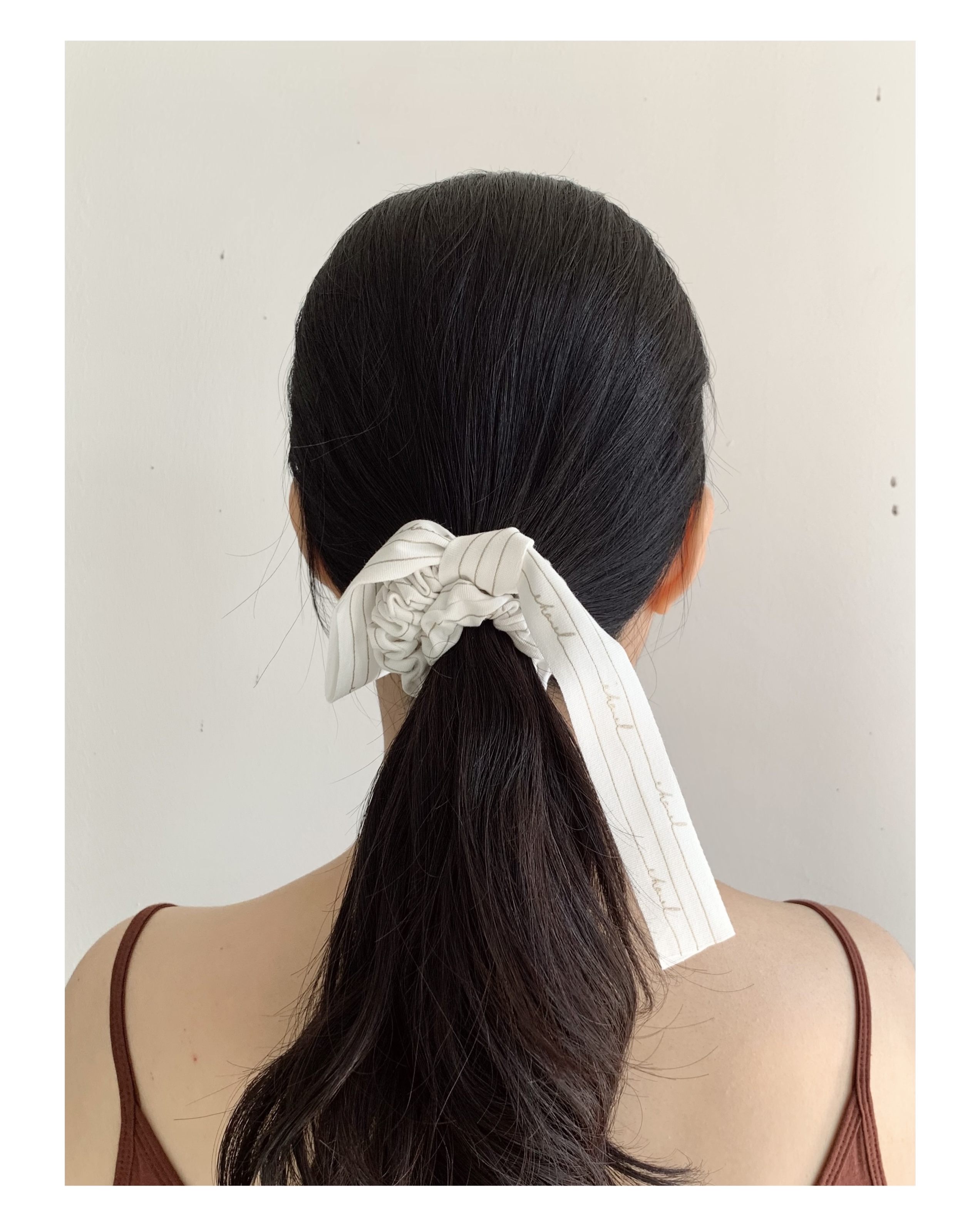 CHANEL cursive letter ribbon hair tie no.51