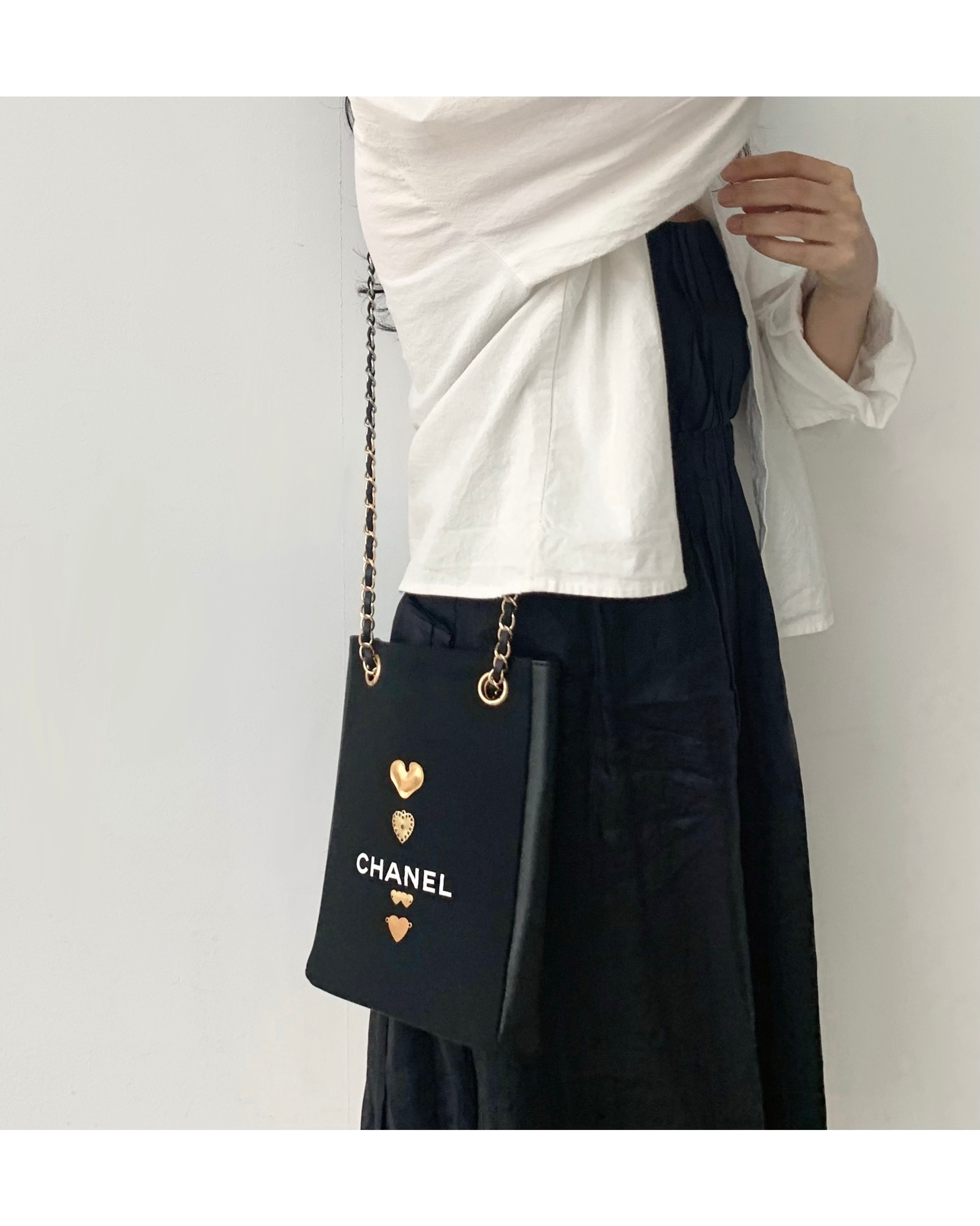 CHANEL dust X leather Initial bag (Heart edition) no.33