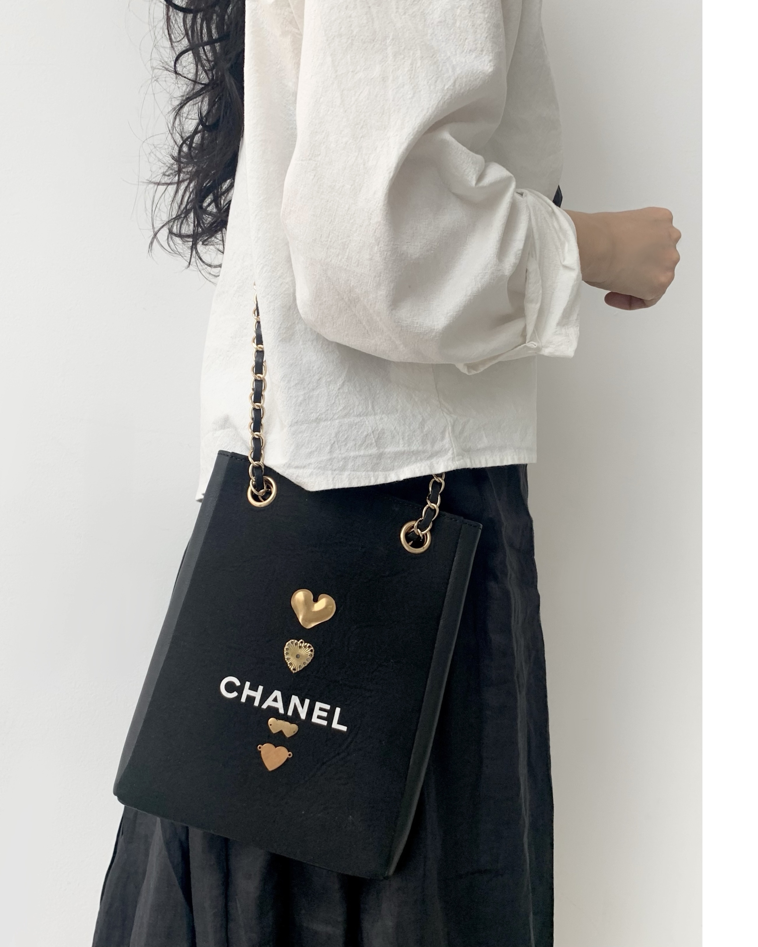 CHANEL dust X leather Initial bag (Heart edition) no.33