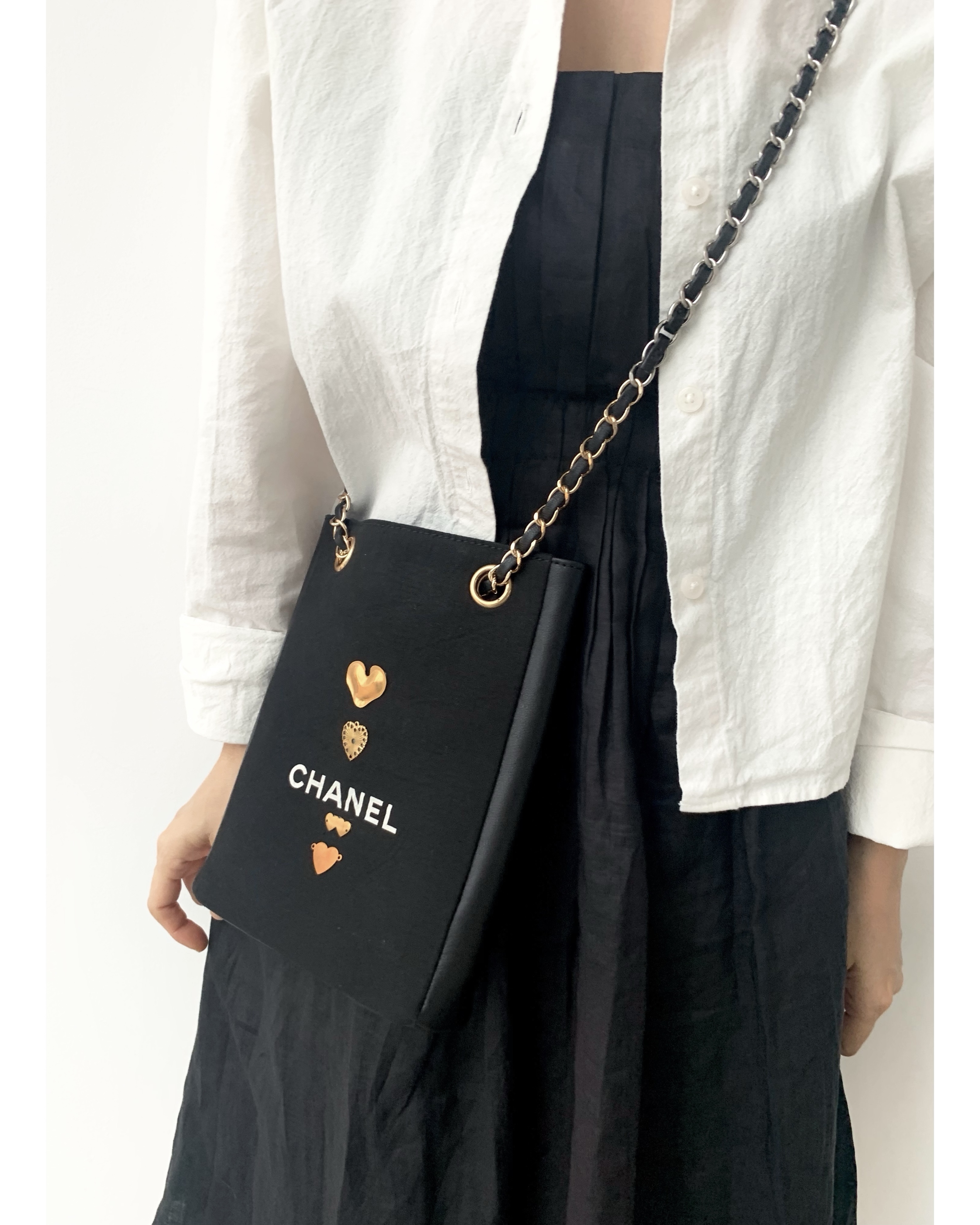 CHANEL dust X leather Initial bag (Heart edition) no.33