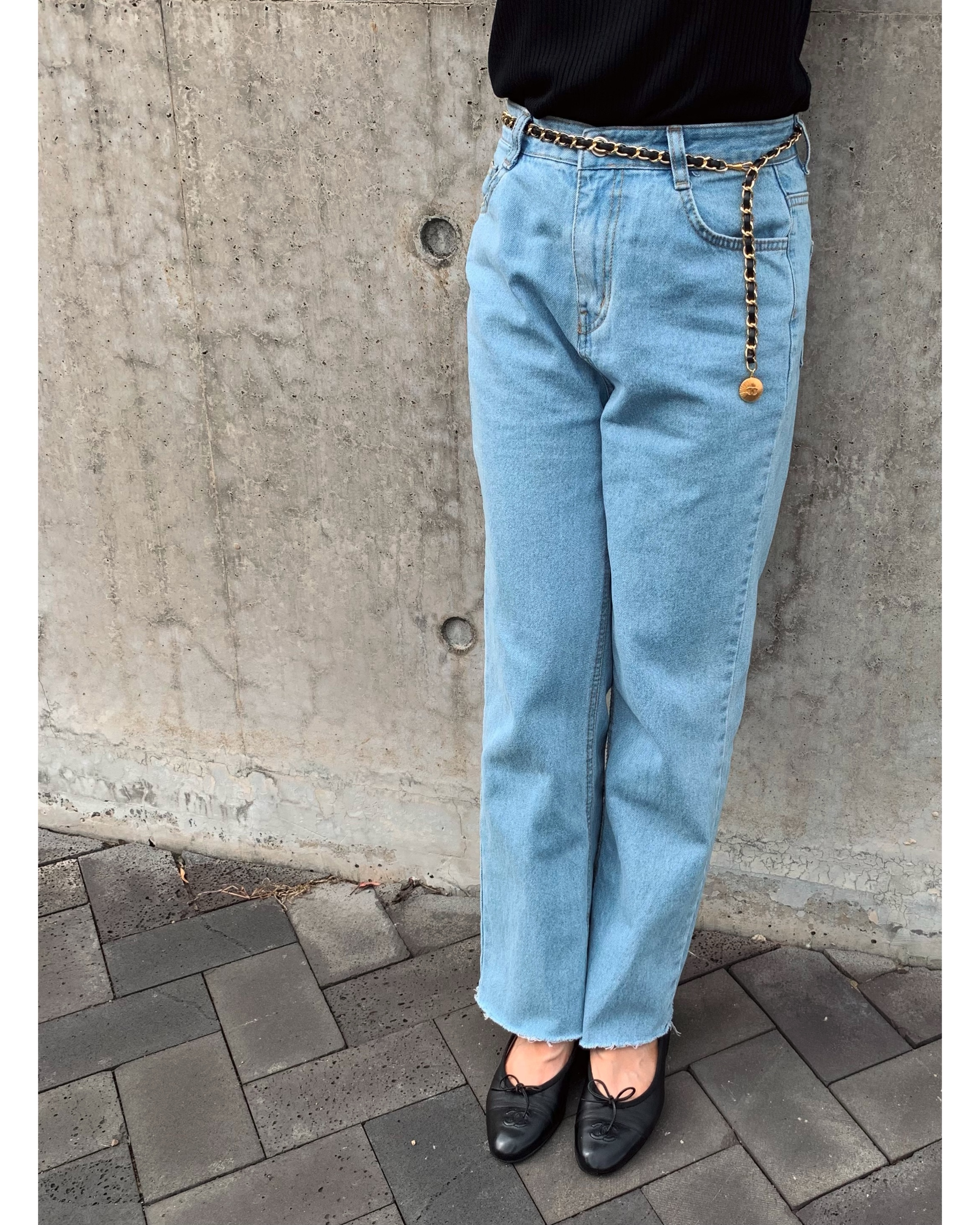 CHANEL button no.62