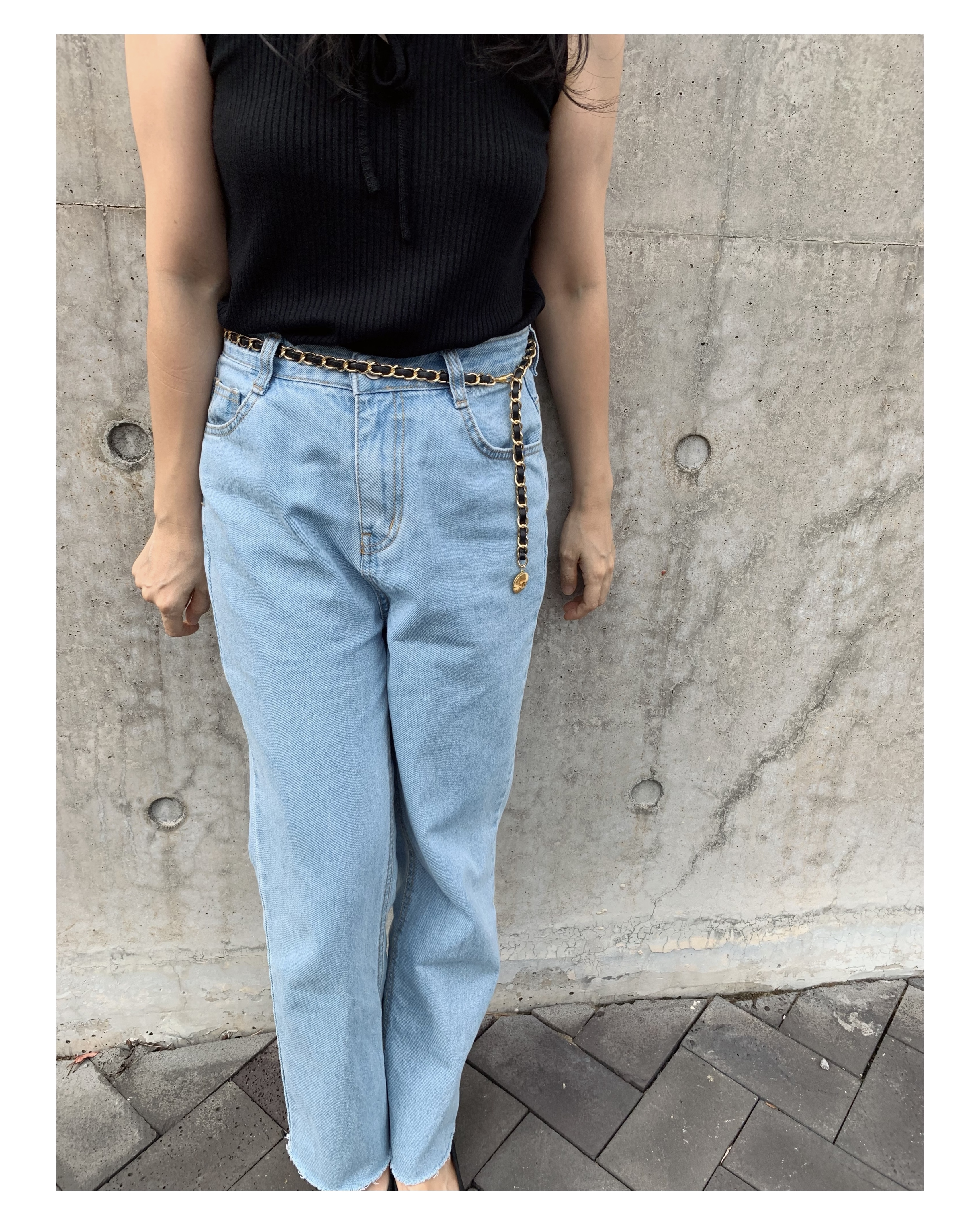 CHANEL button no.62