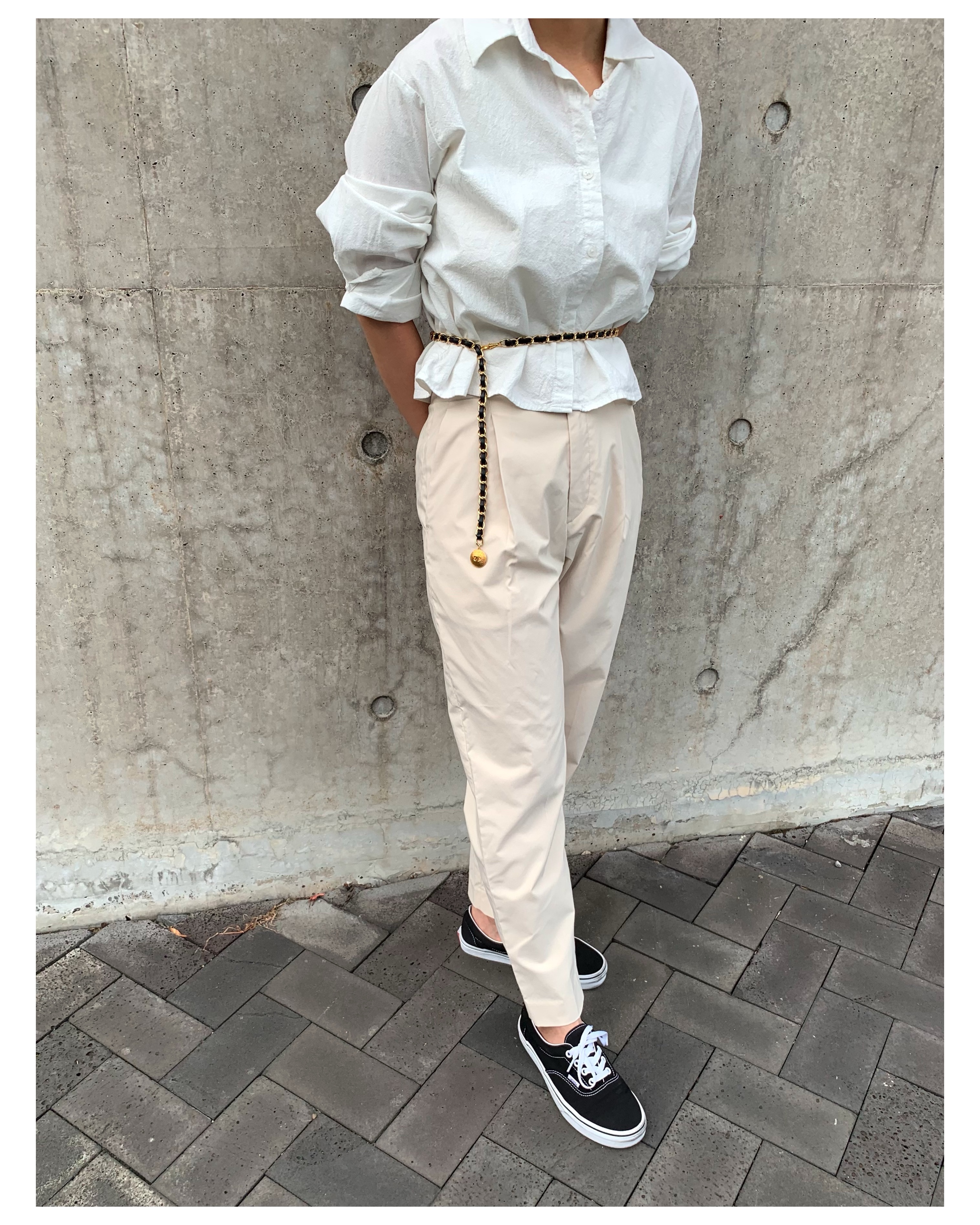 CHANEL button no.62