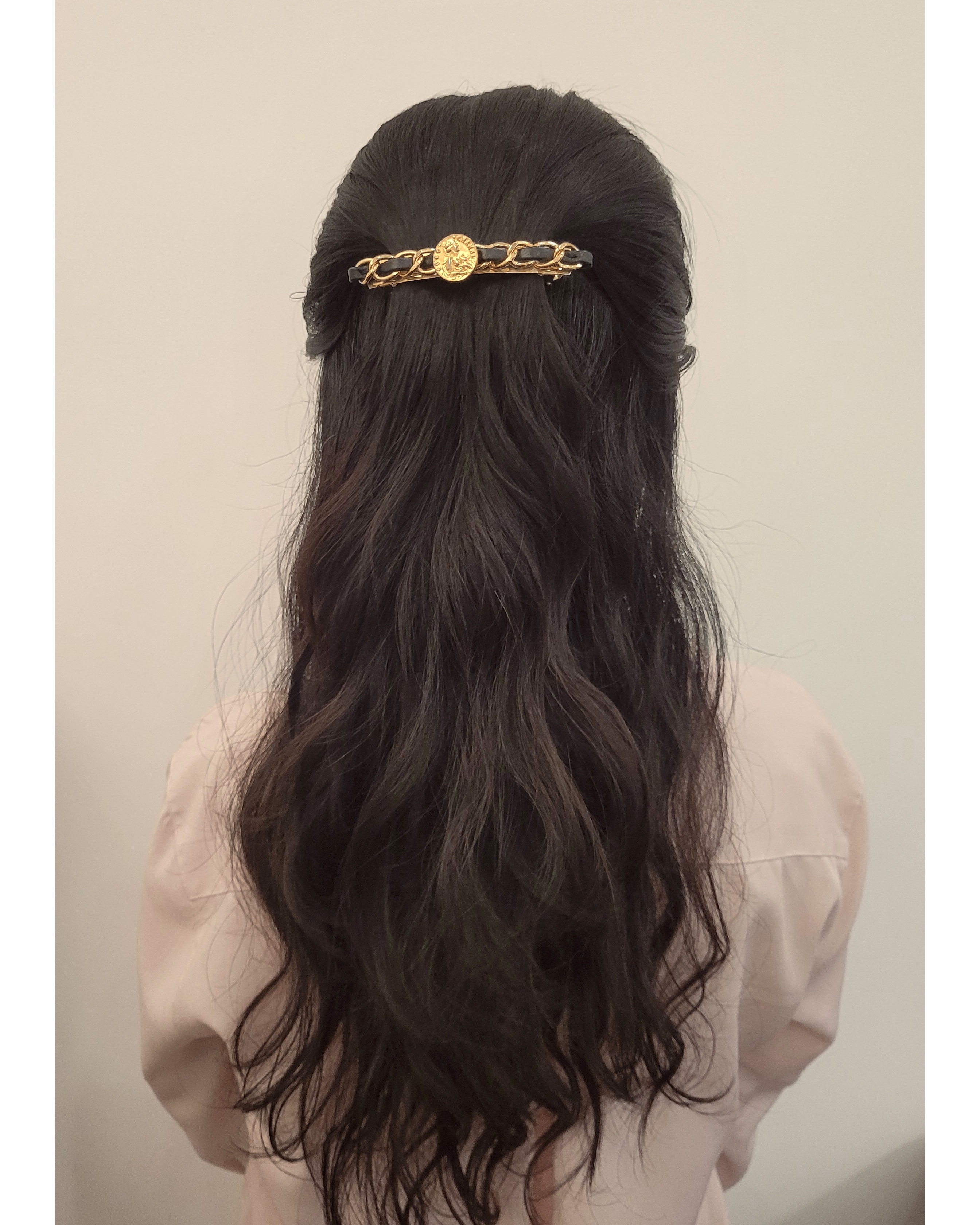 CHANEL button no.65