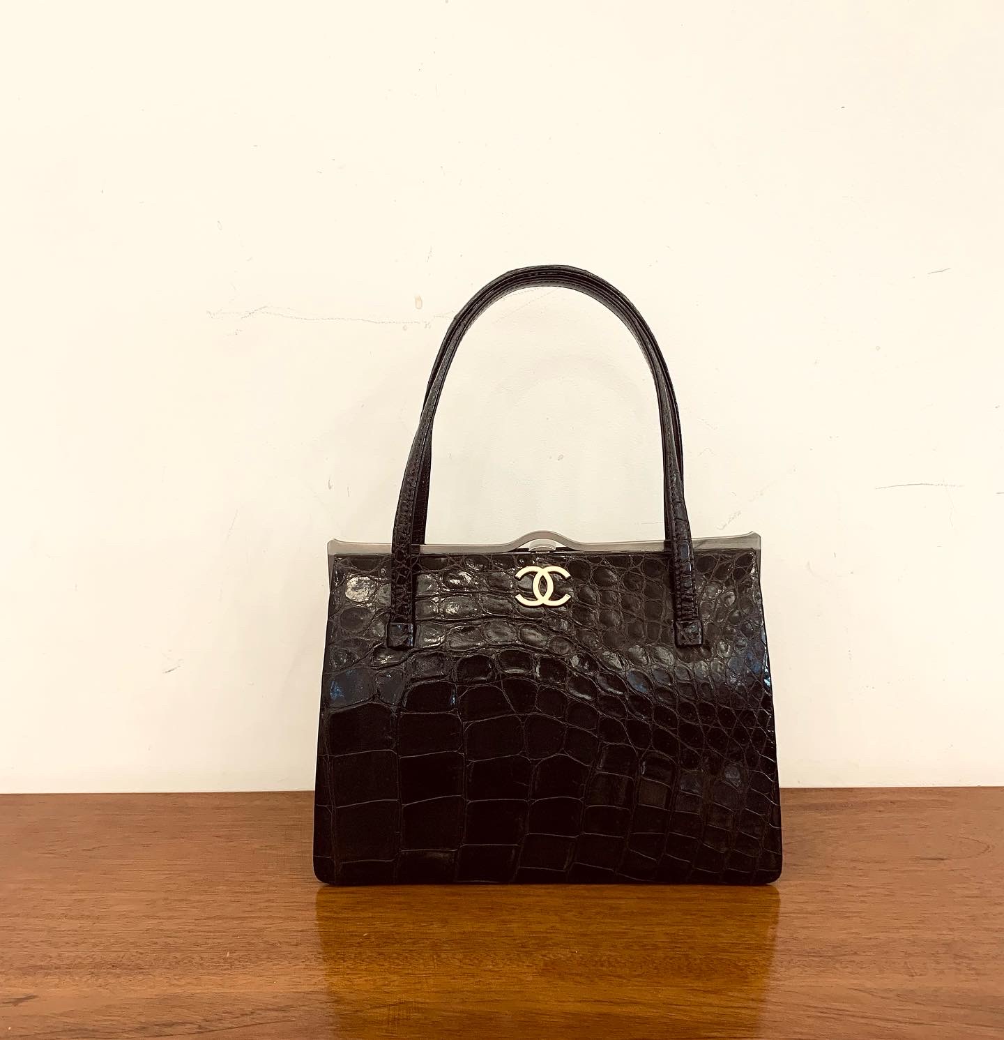 GENUINE vintage crocodile bag X CHANEL hanger CC objet no.36