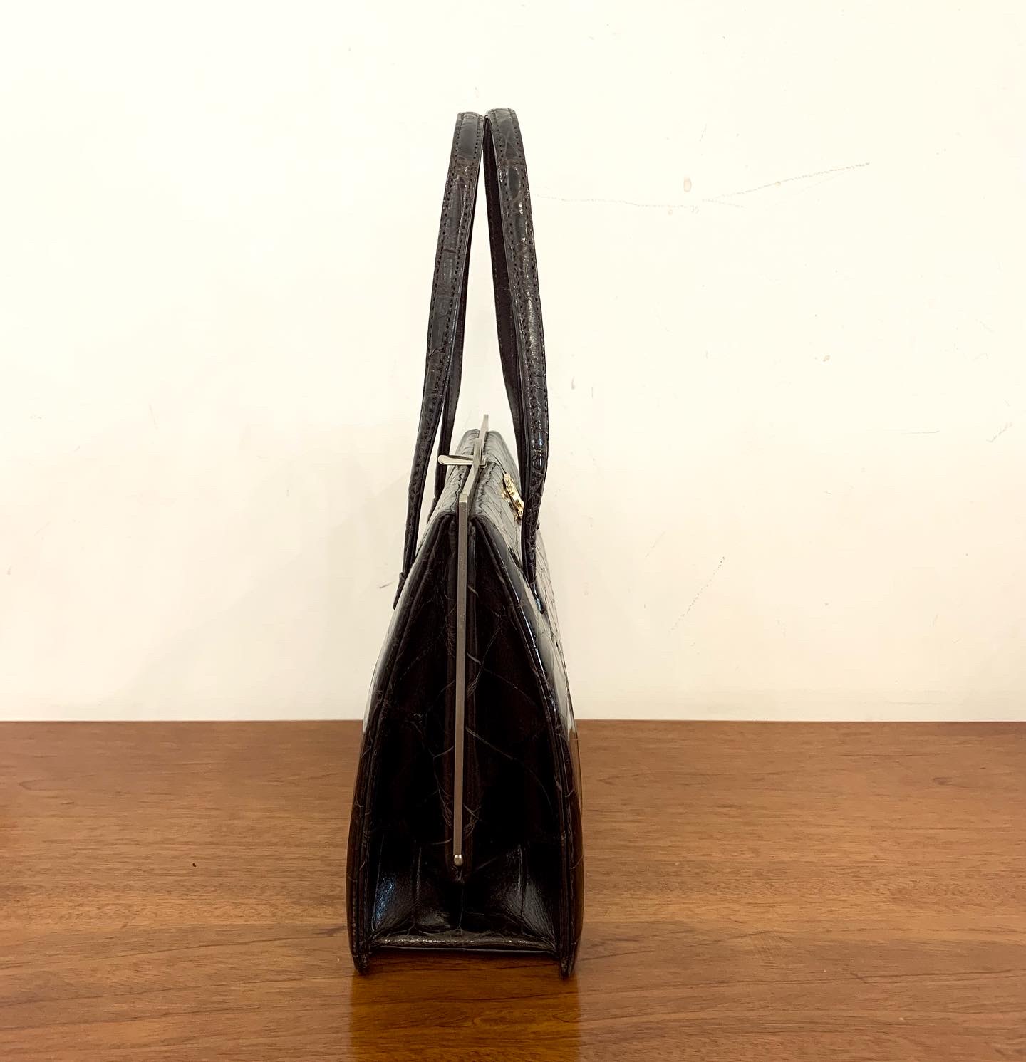 GENUINE vintage crocodile bag X CHANEL hanger CC objet no.36