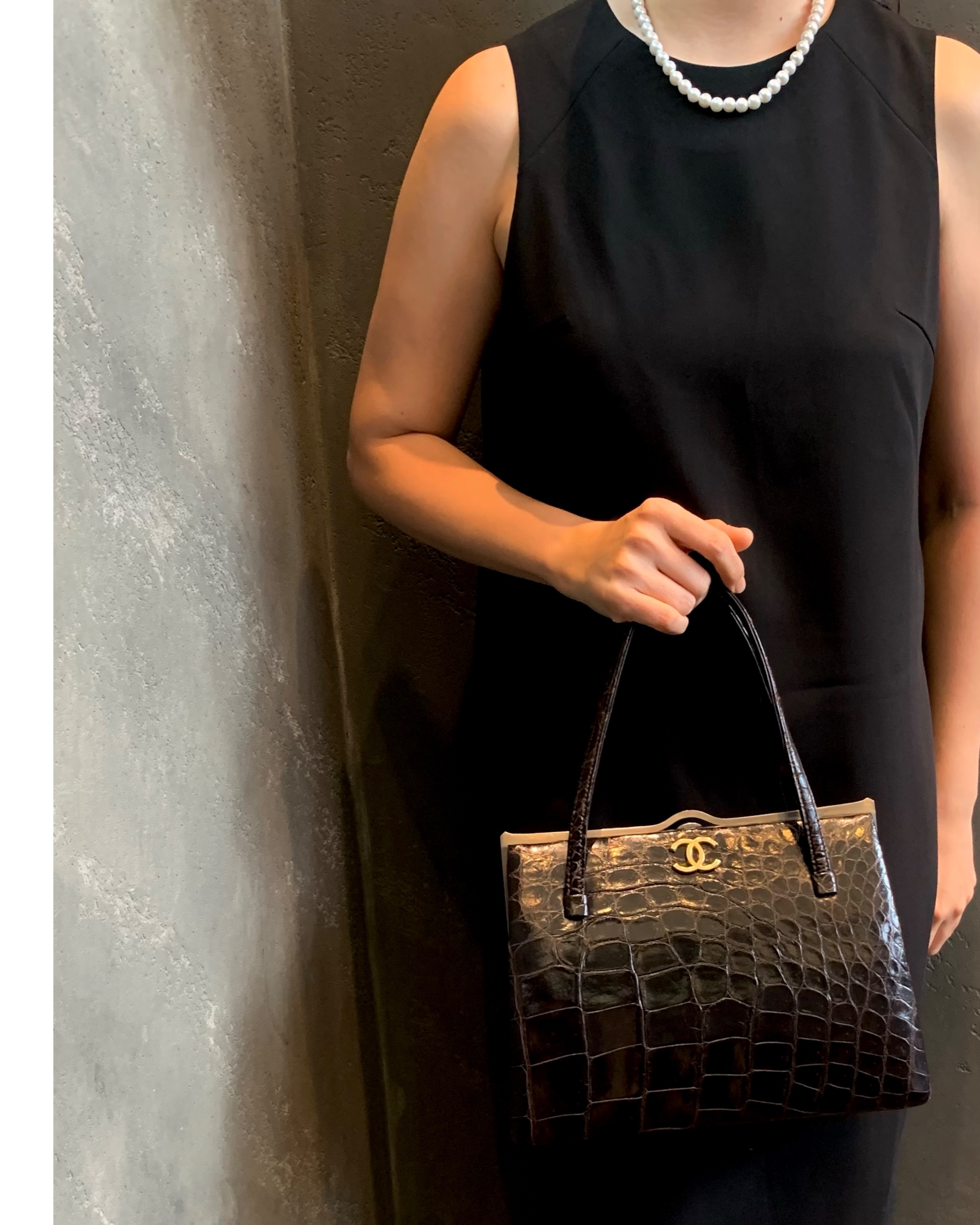 GENUINE vintage crocodile bag X CHANEL hanger CC objet no.36