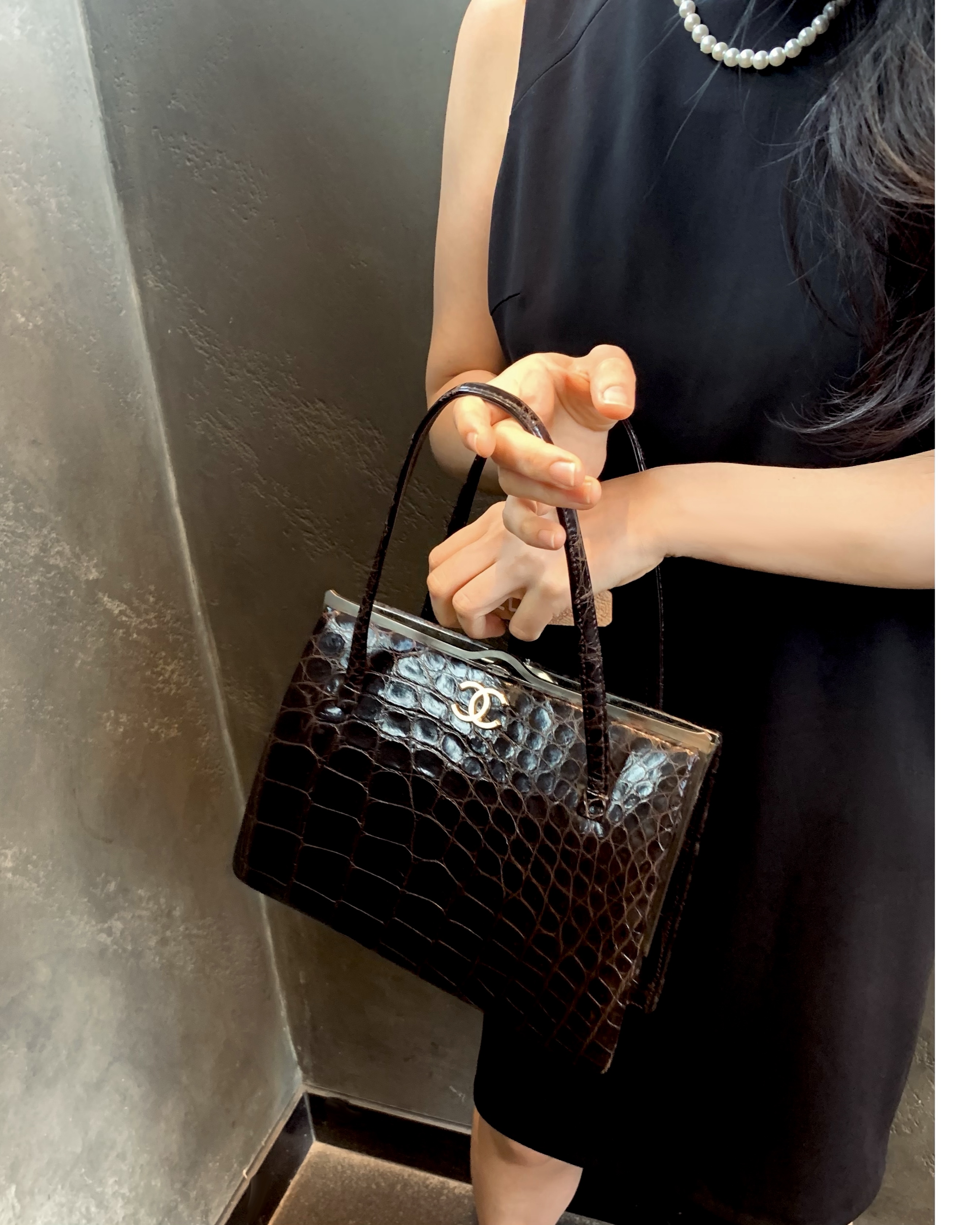 GENUINE vintage crocodile bag X CHANEL hanger CC objet no.36