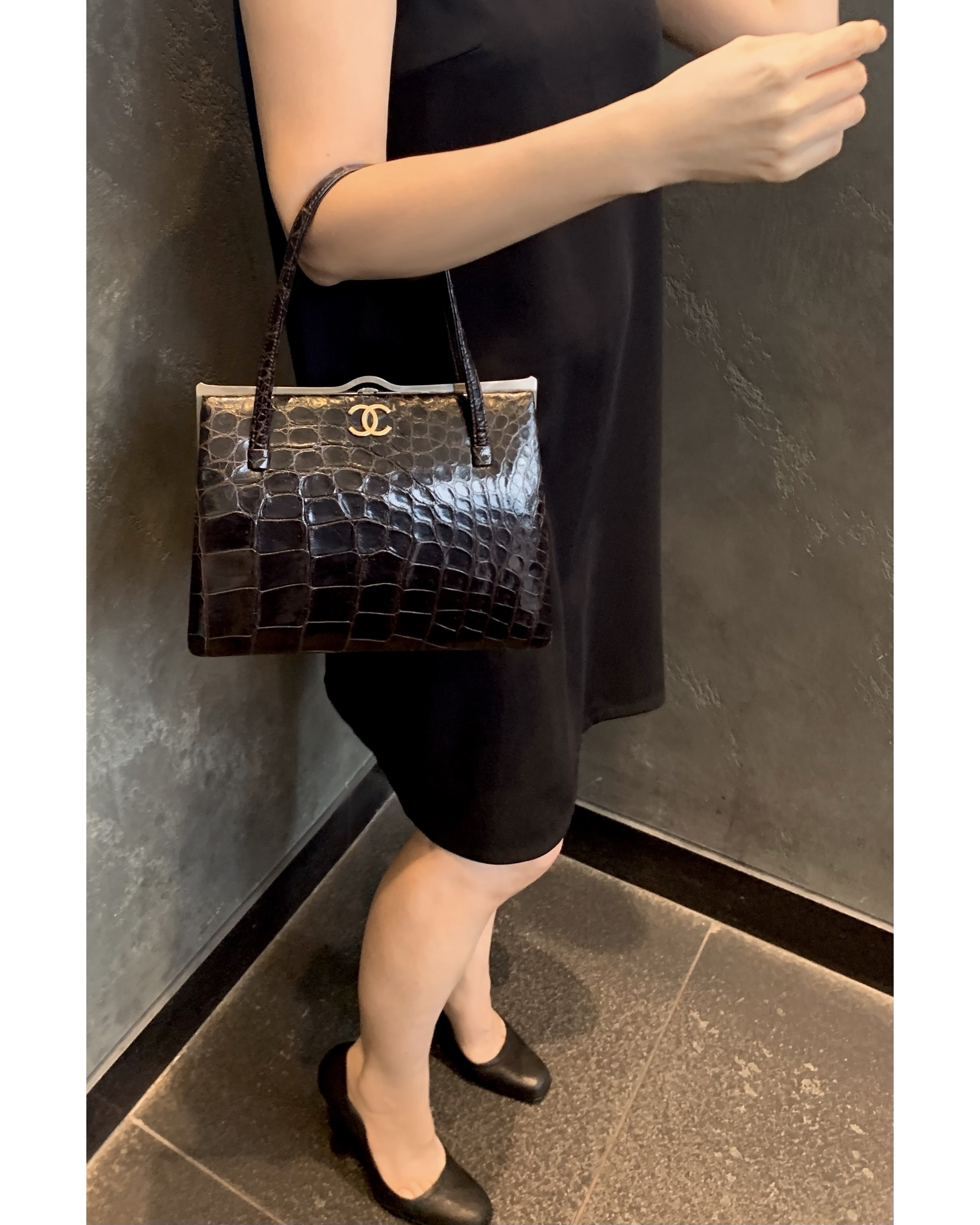 GENUINE vintage crocodile bag X CHANEL hanger CC objet no.36
