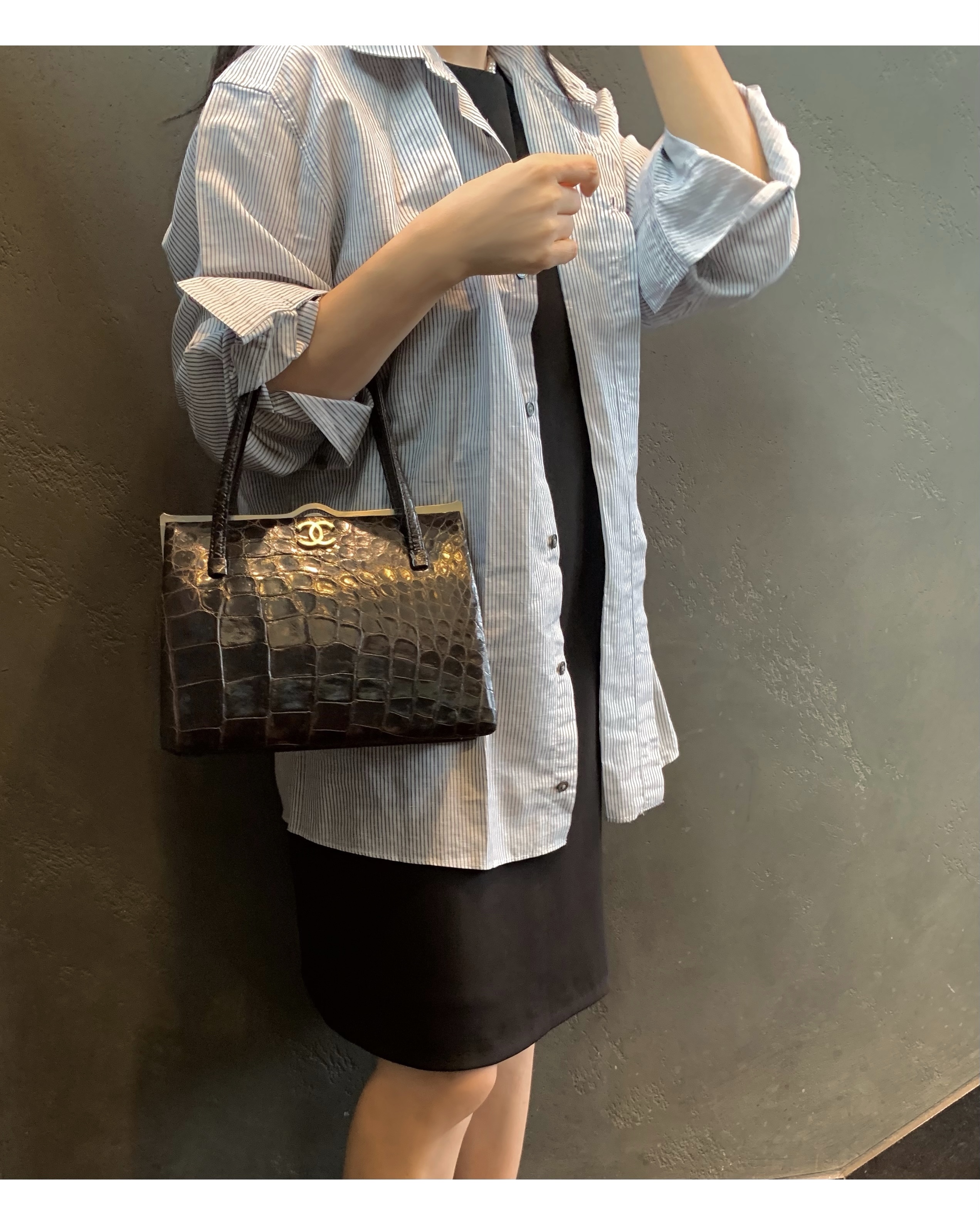 GENUINE vintage crocodile bag X CHANEL hanger CC objet no.36