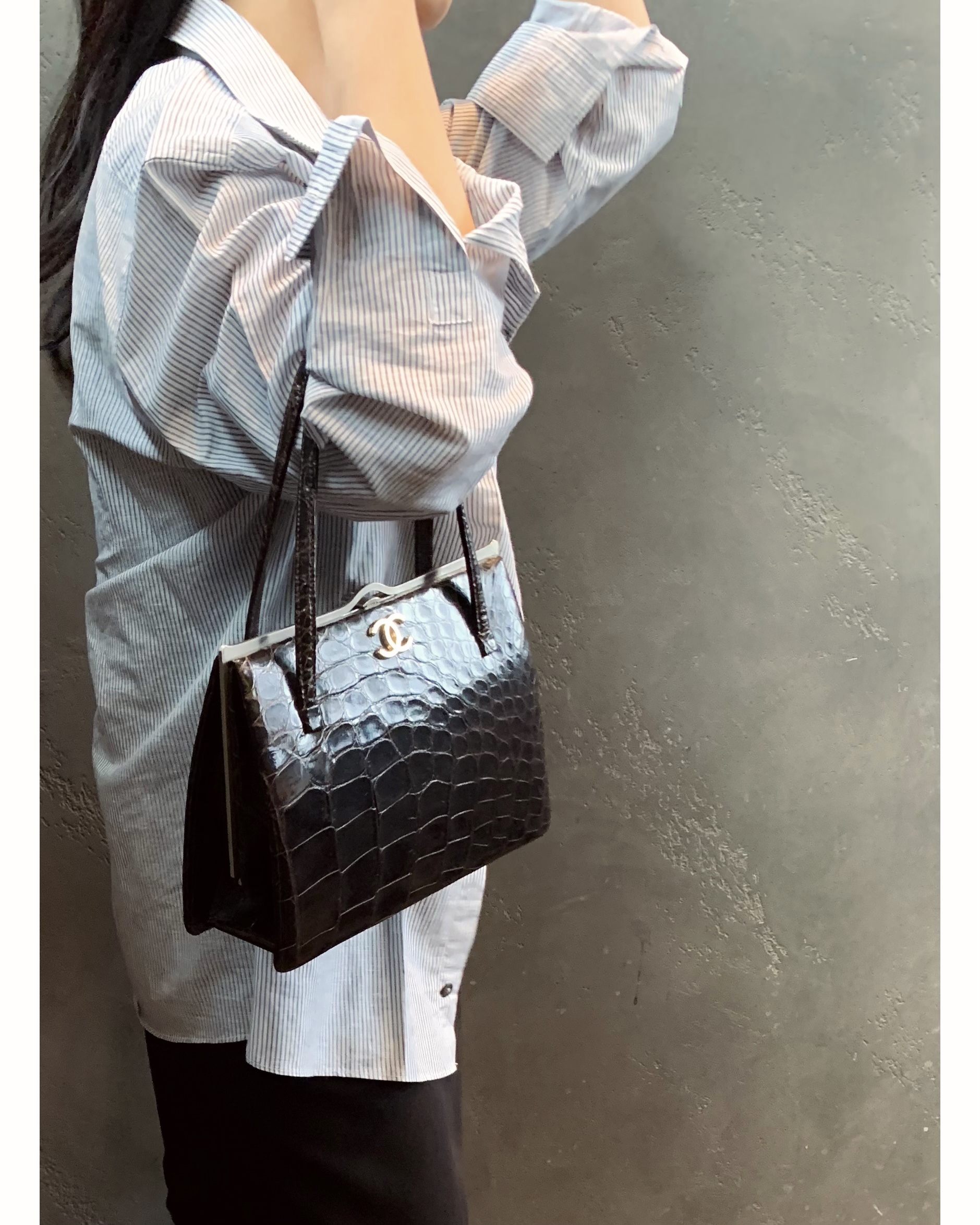 GENUINE vintage crocodile bag X CHANEL hanger CC objet no.36
