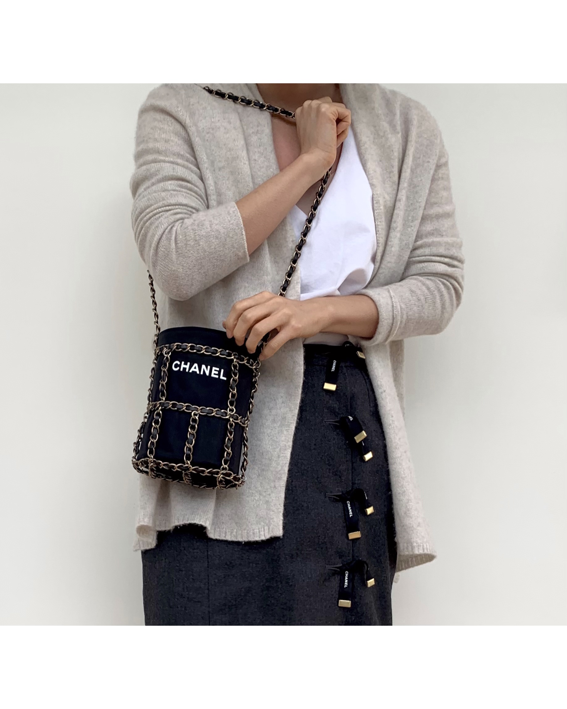 CHANEL cage chain bag no.37