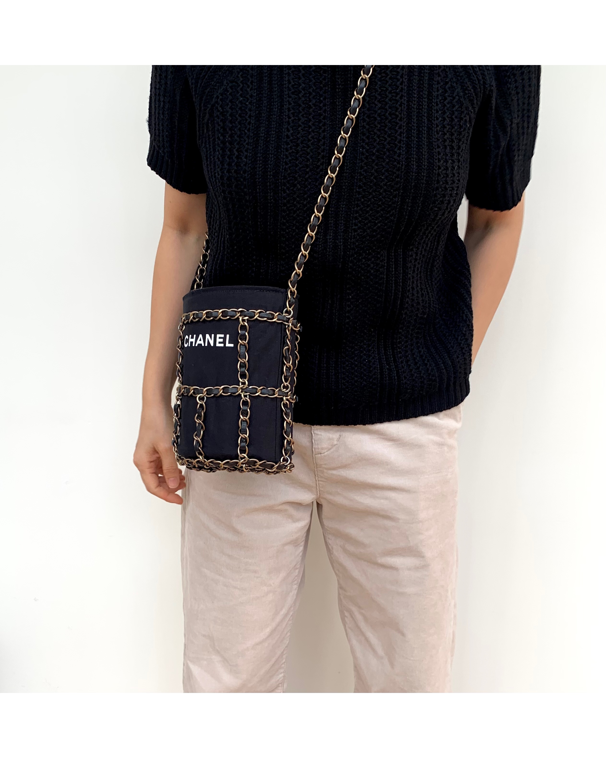CHANEL cage chain bag no.37