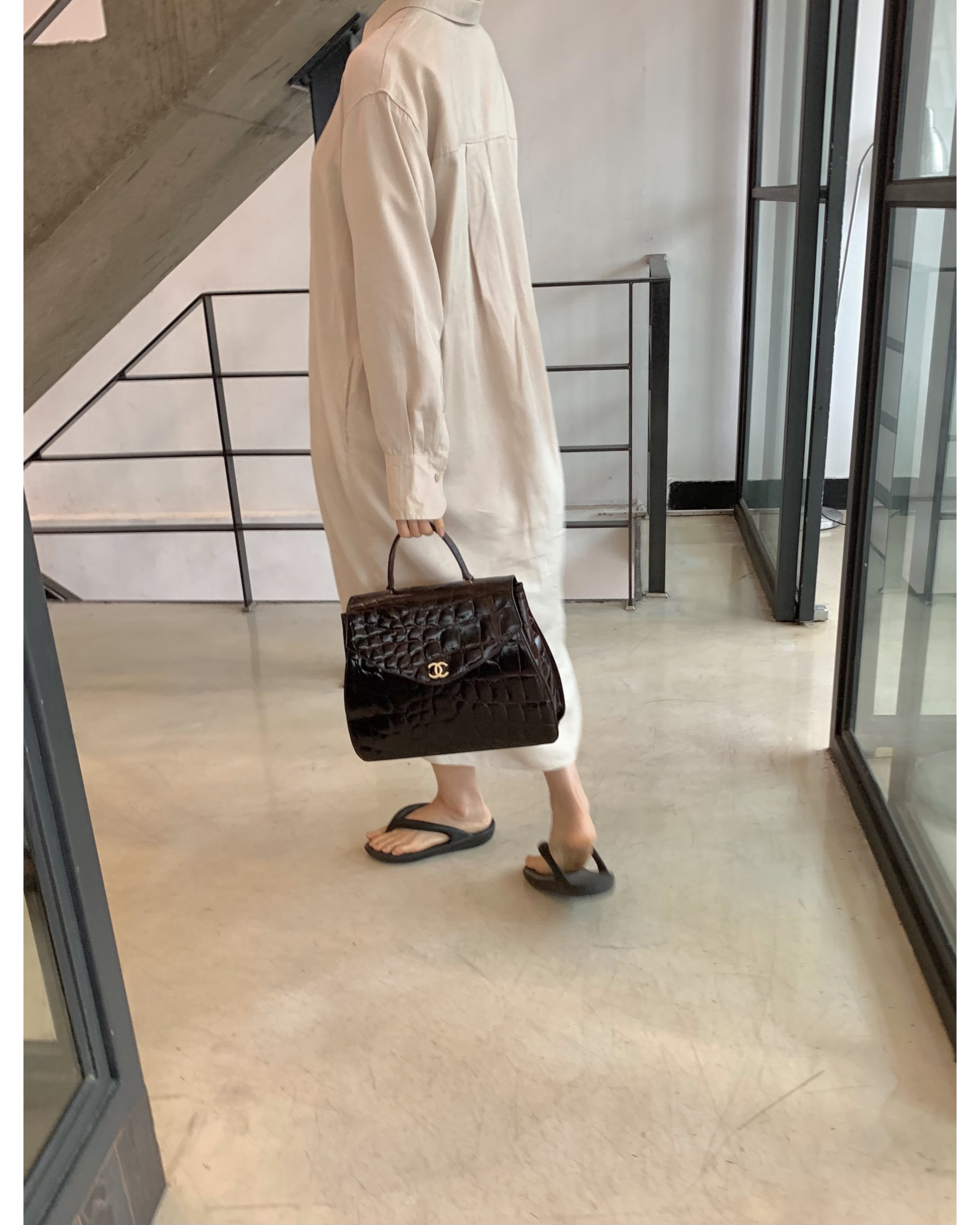 GENUINE vintage crocodile bag X CHANEL hanger CC objet no.38