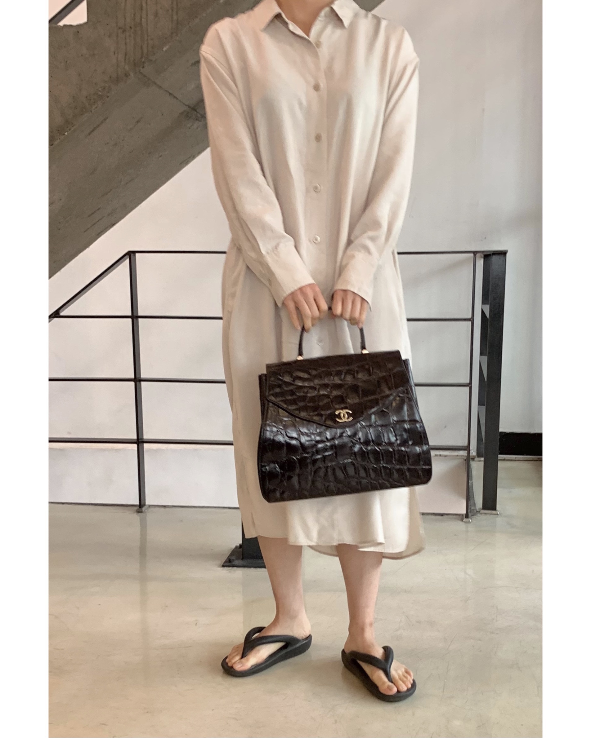 GENUINE vintage crocodile bag X CHANEL hanger CC objet no.38