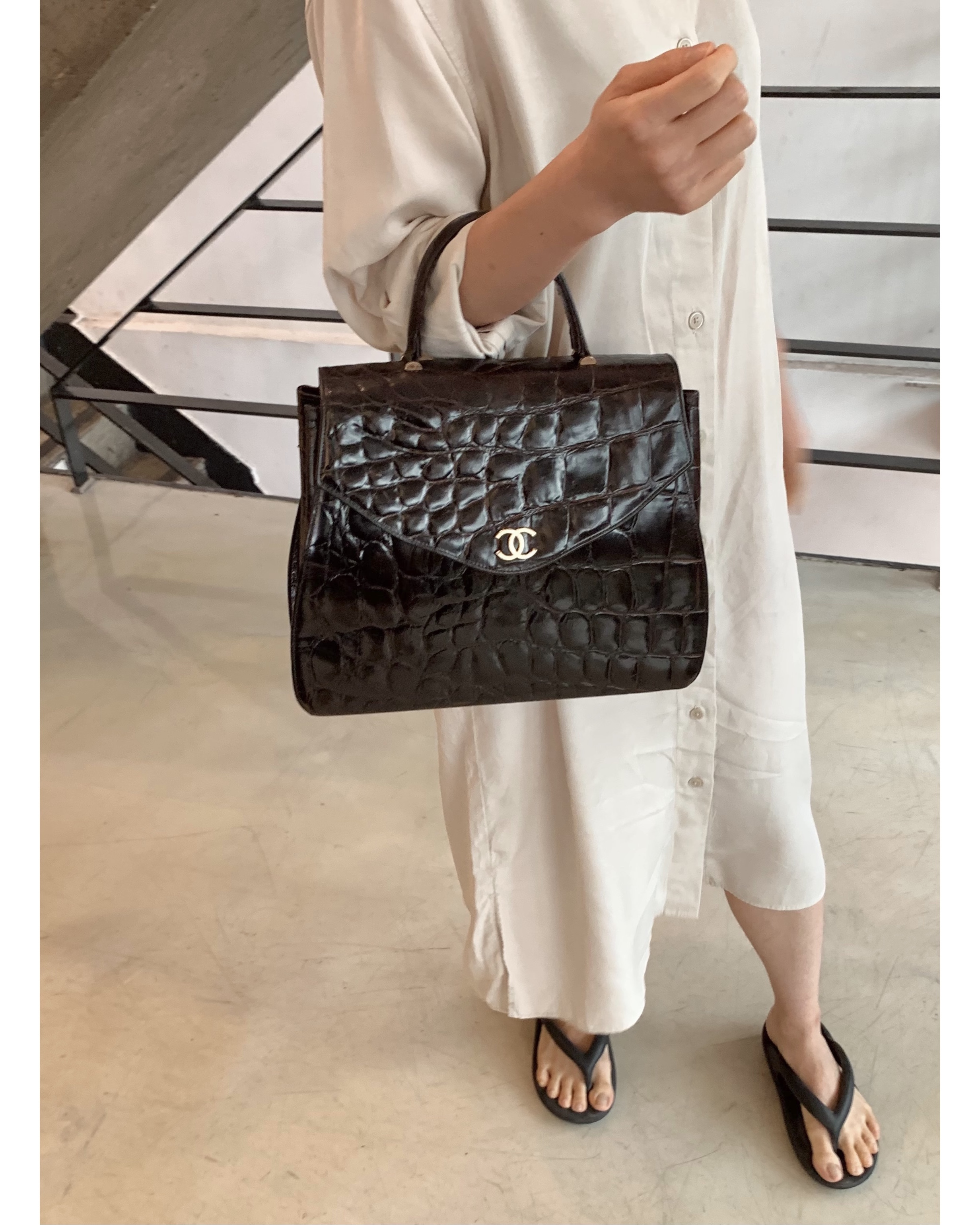 GENUINE vintage crocodile bag X CHANEL hanger CC objet no.38