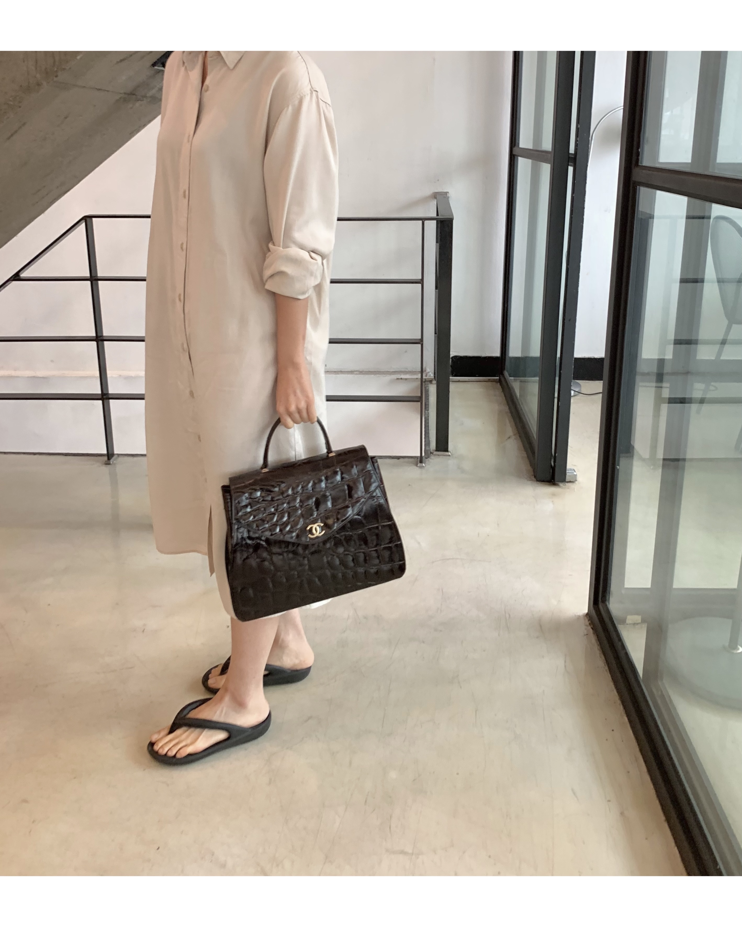 GENUINE vintage crocodile bag X CHANEL hanger CC objet no.38