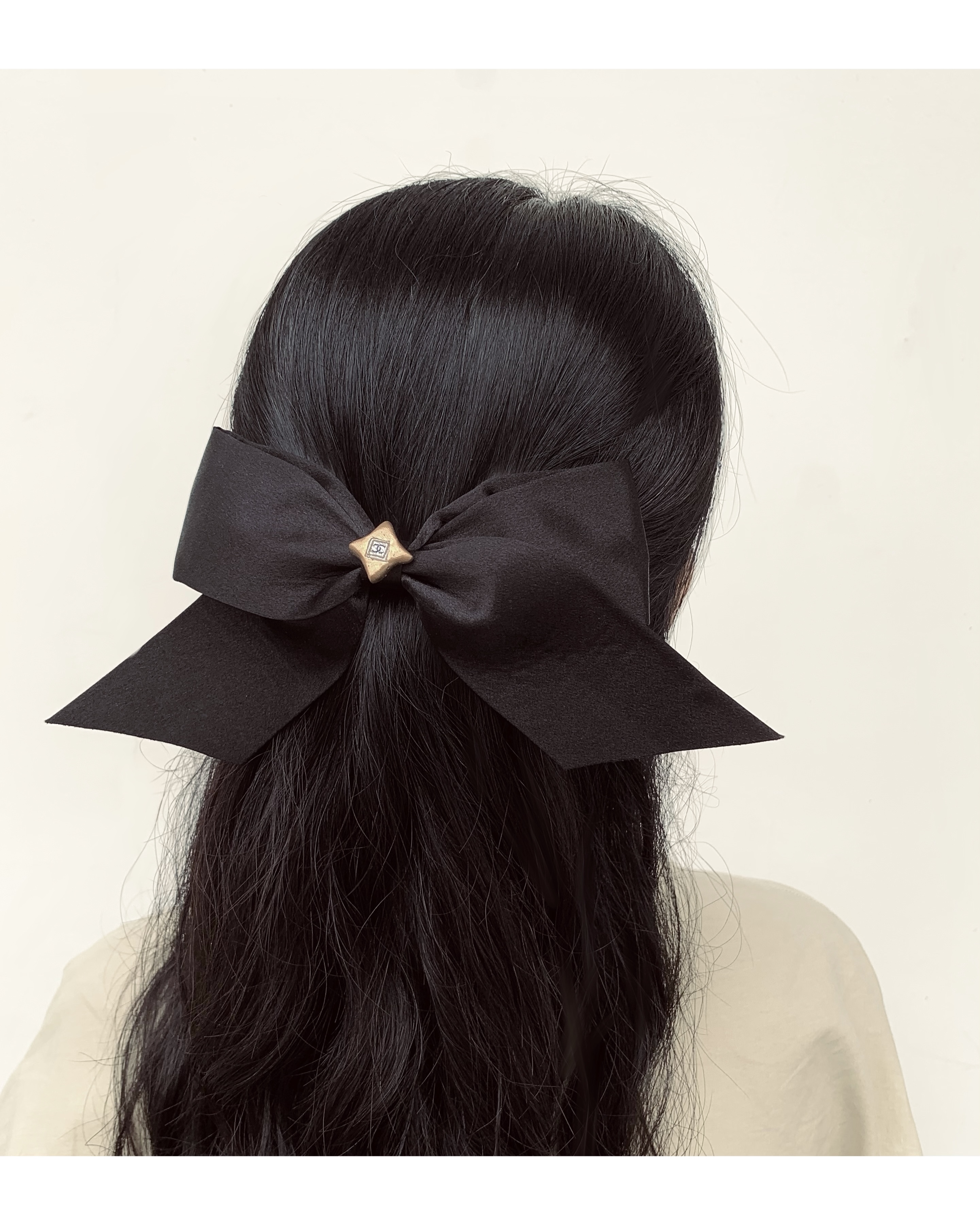 CHANEL gold star CC ribbon hair clip no.56