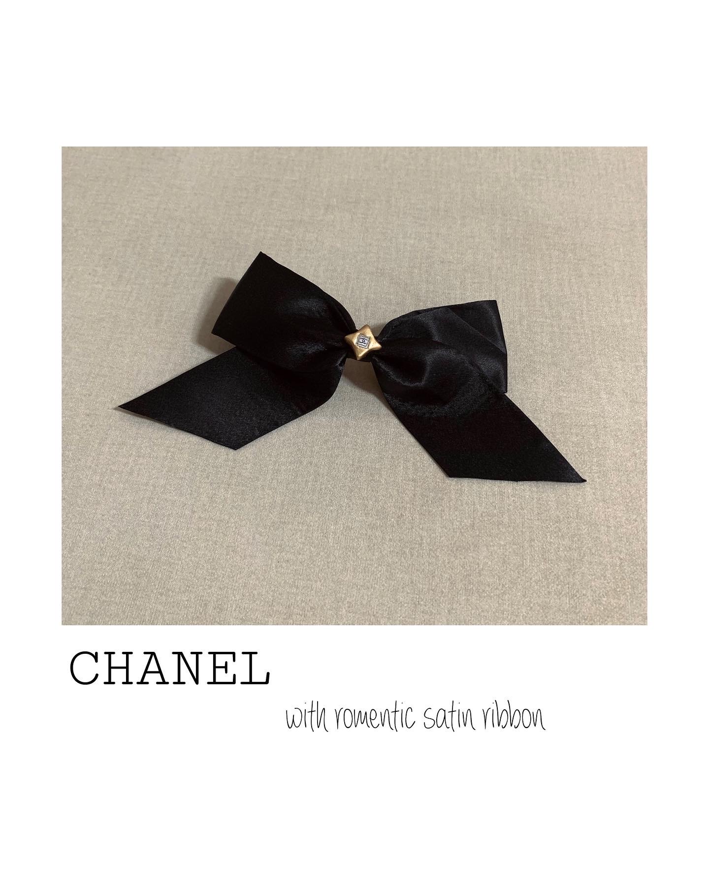 CHANEL gold star CC ribbon hair clip no.56