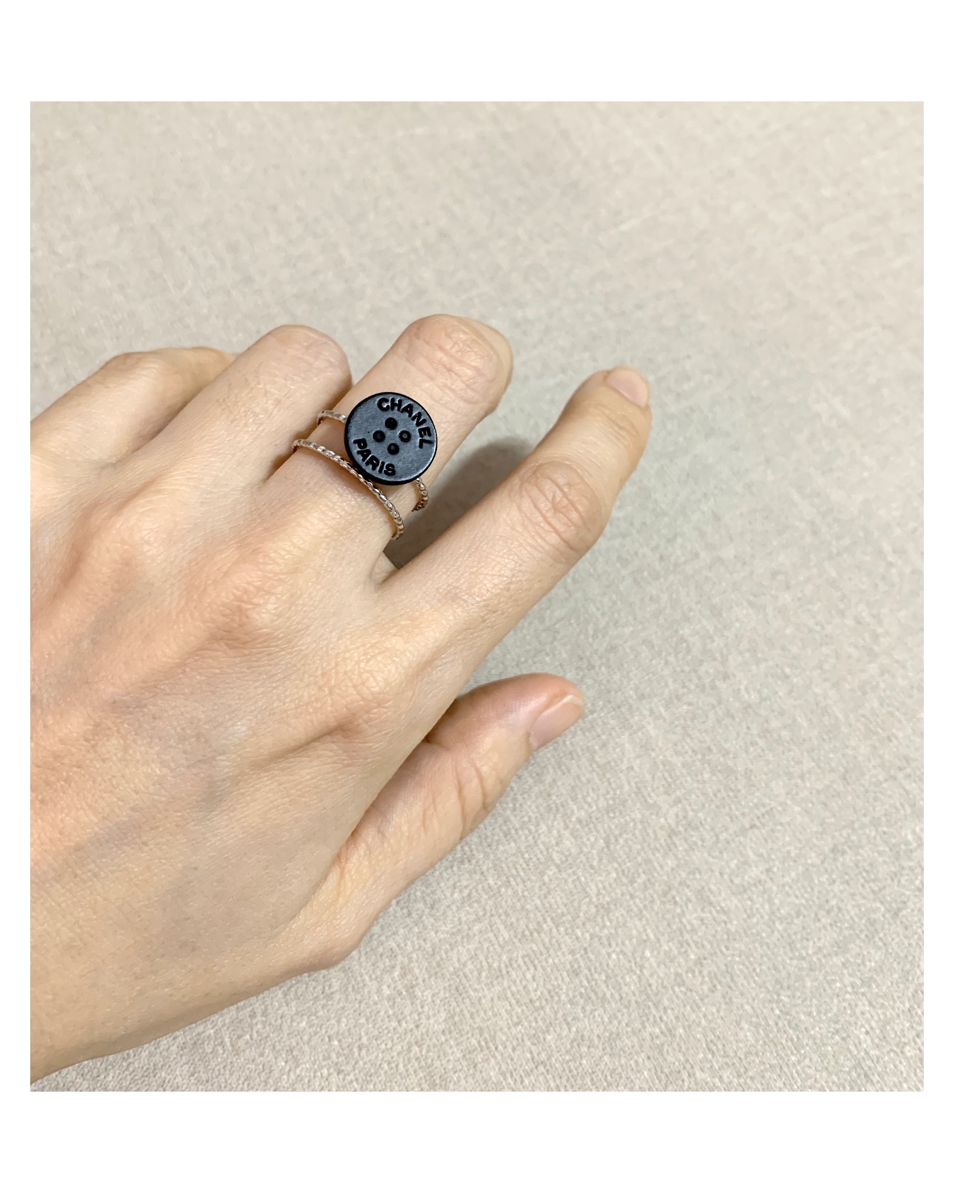 CHANEL button no.68