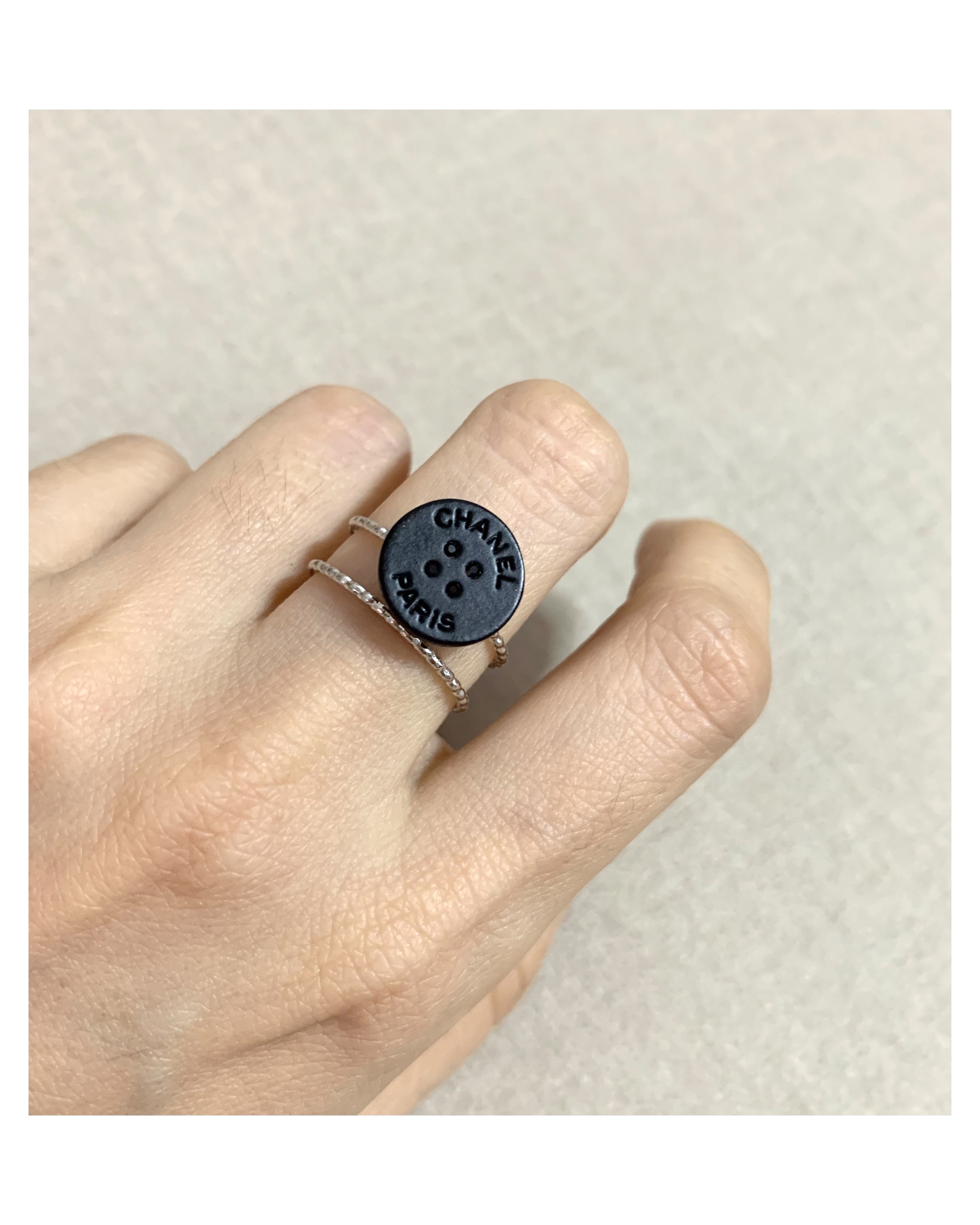 CHANEL button no.68