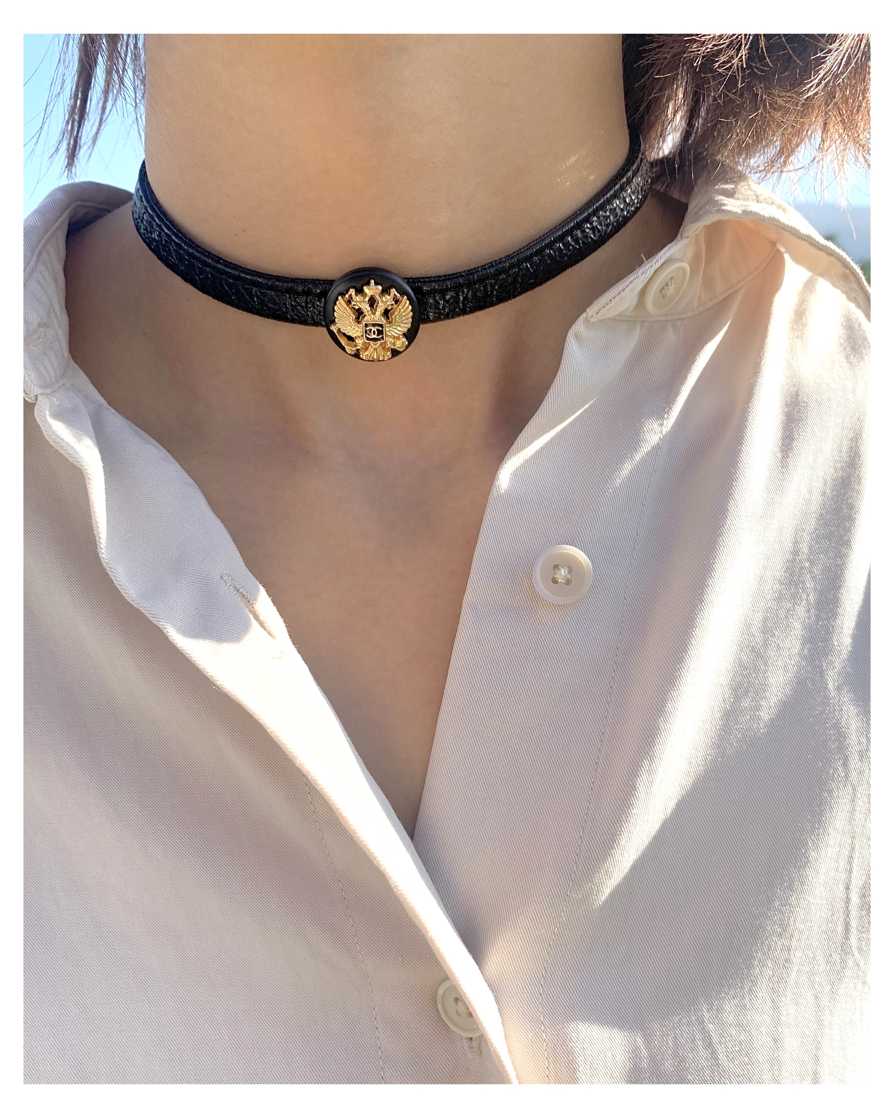 CHANEL button no.69
