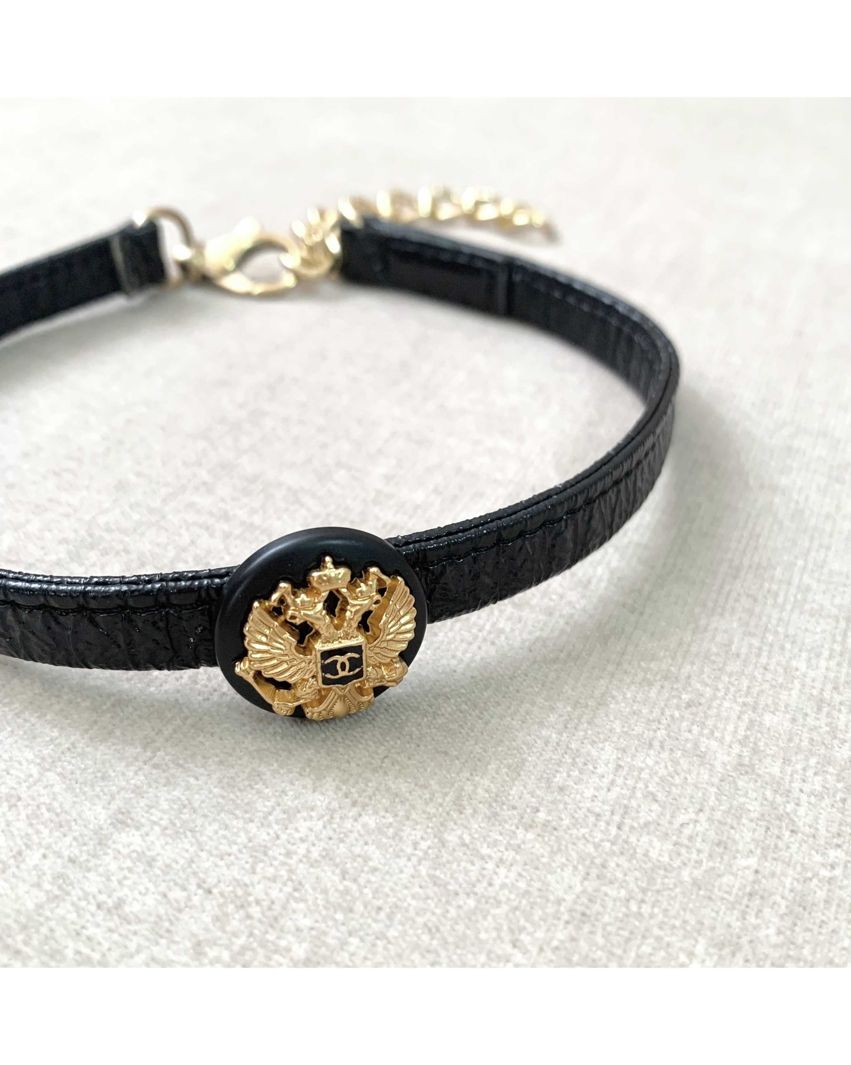 CHANEL button no.69