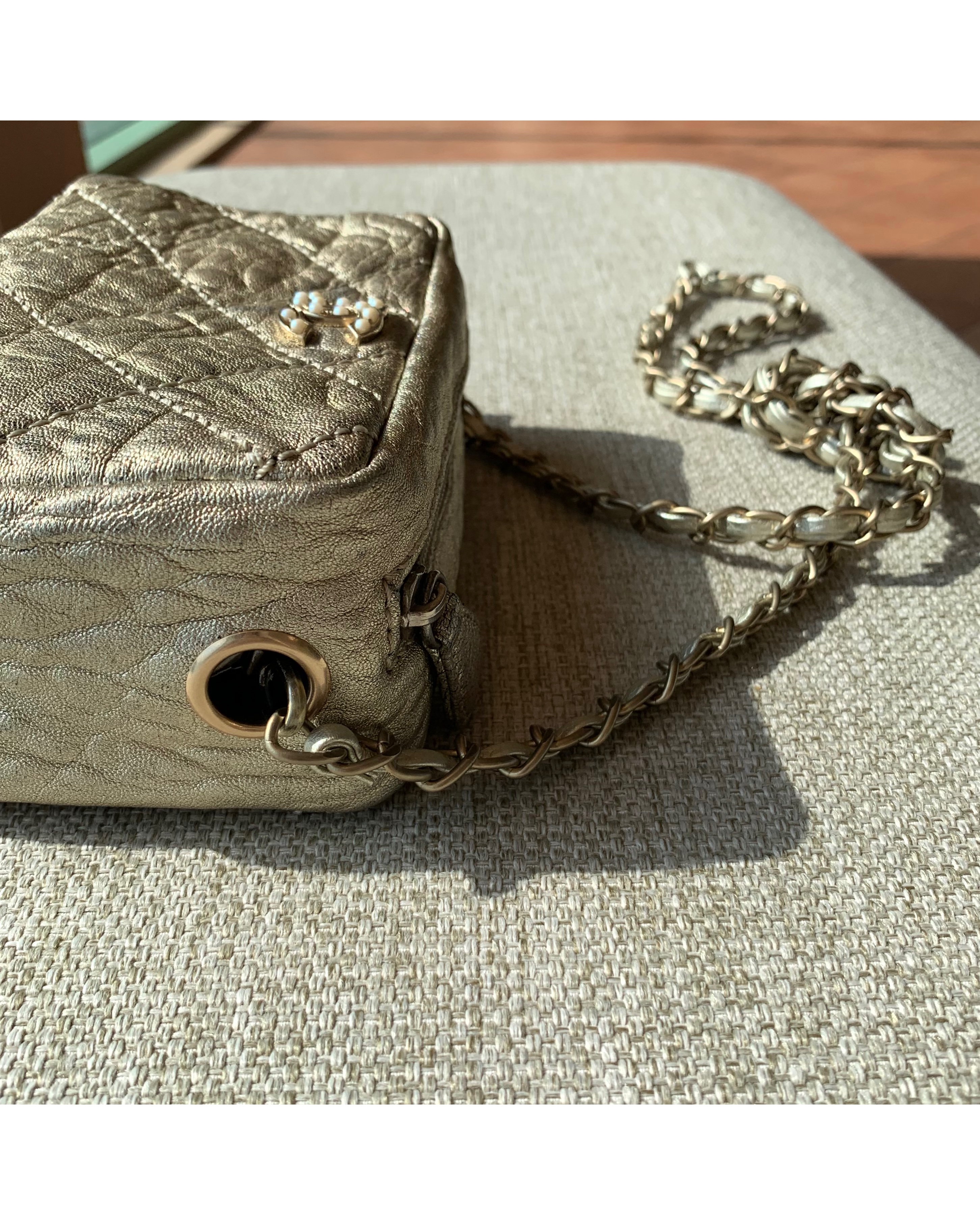 CHANEL gold quilting pearl CC camera bag no.46