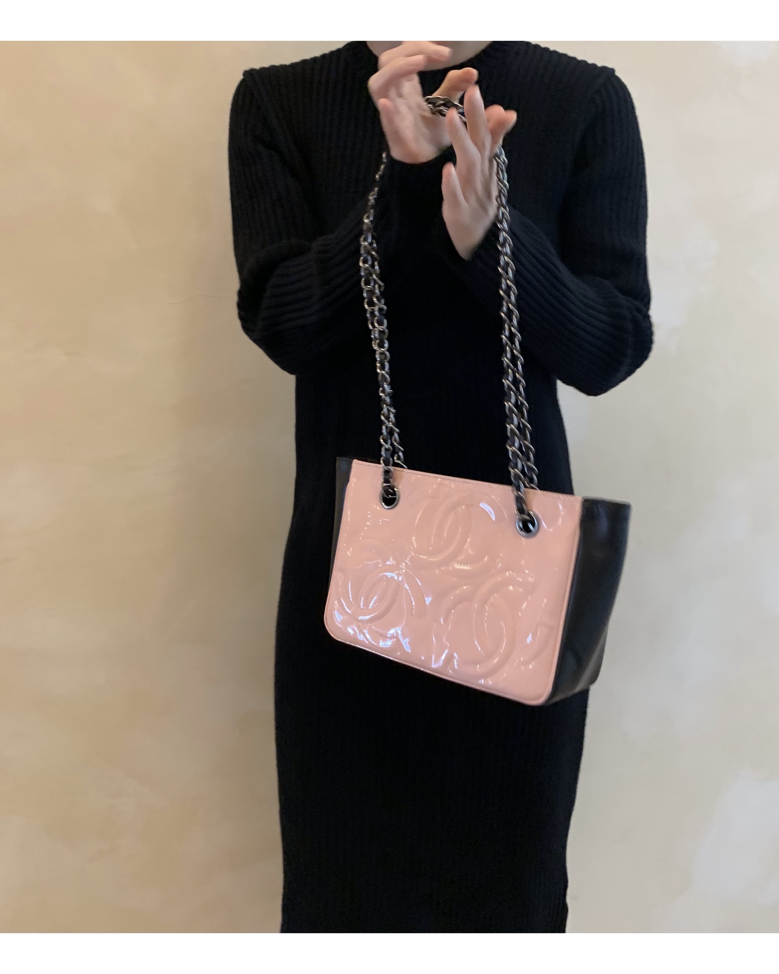 CHANEL pink triple CC black combination chain bag no.47
