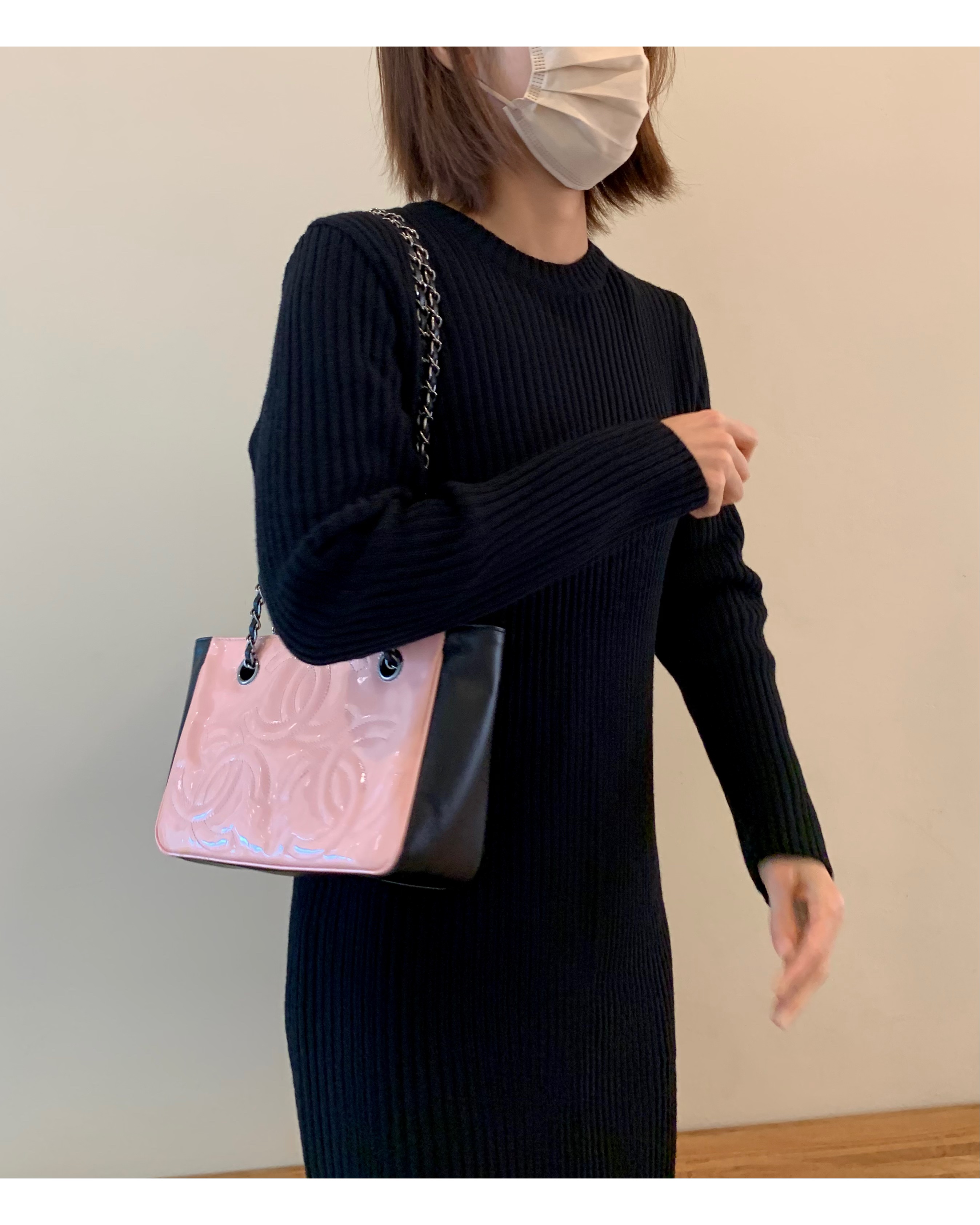 CHANEL pink triple CC black combination chain bag no.47