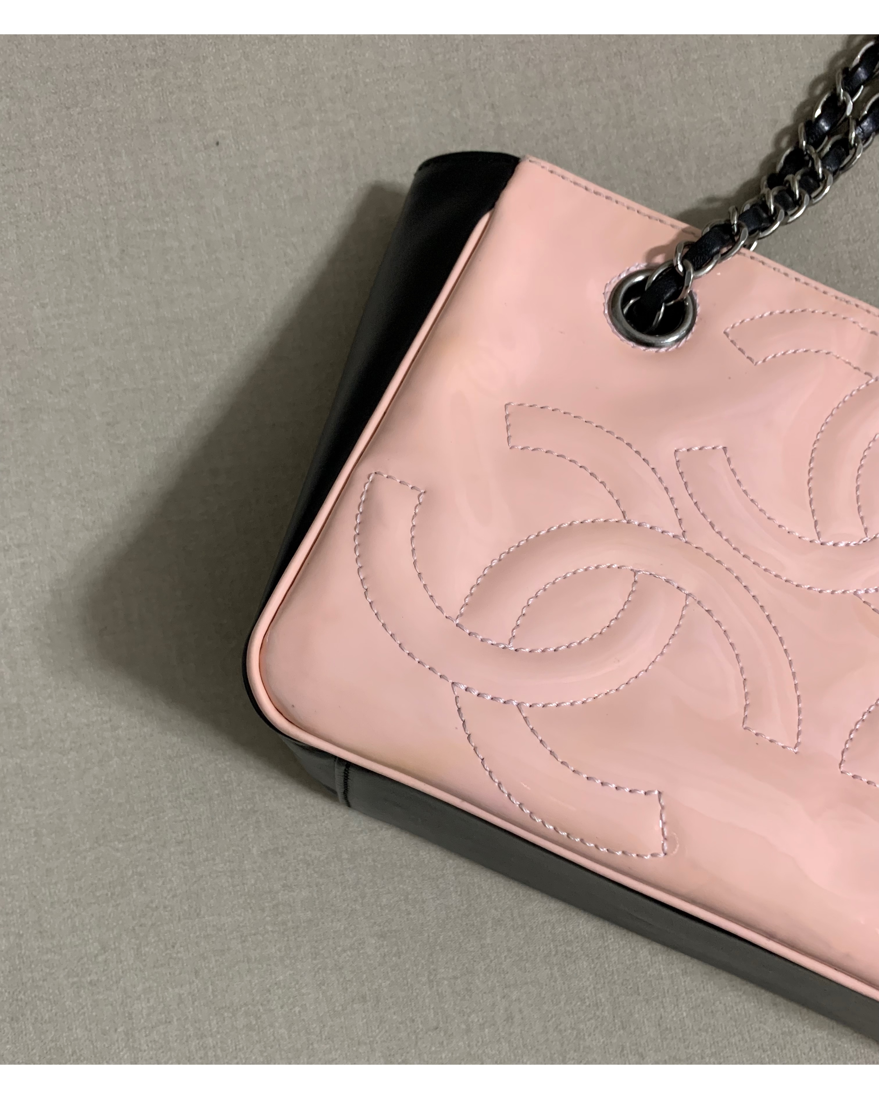 CHANEL pink triple CC black combination chain bag no.47