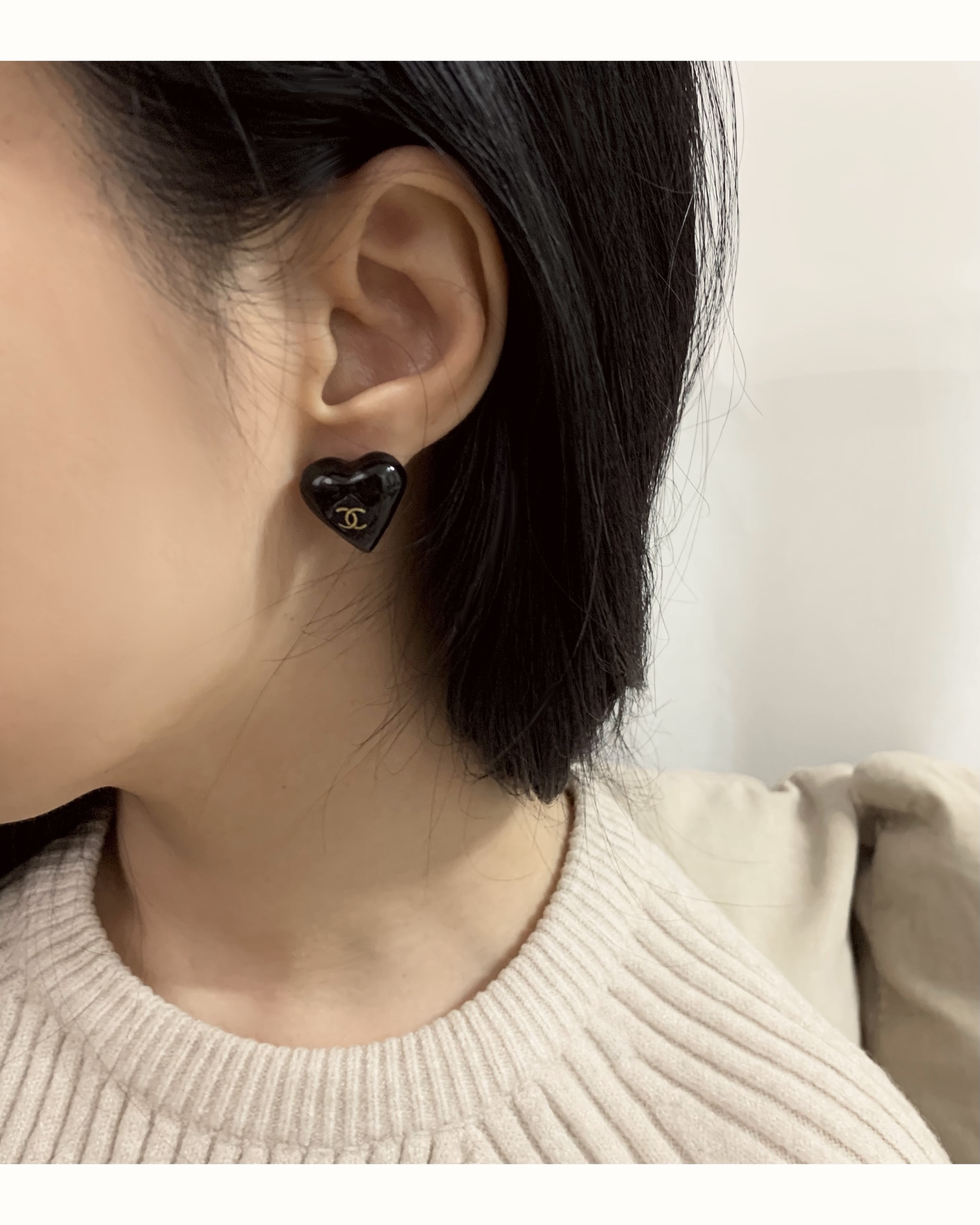 CHANEL black silk heart earring no.42